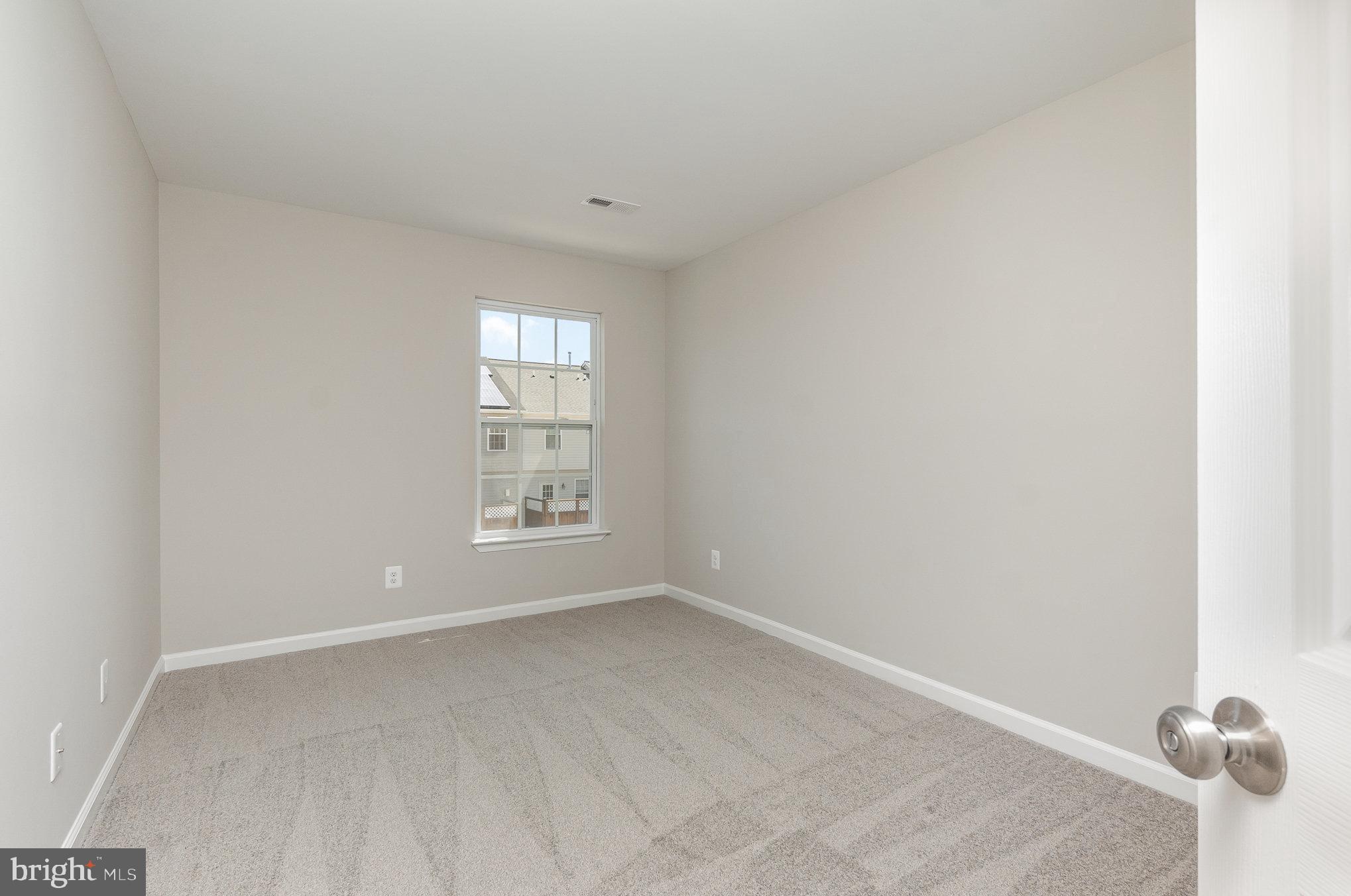 HOLLYWOODS POINT - Residential