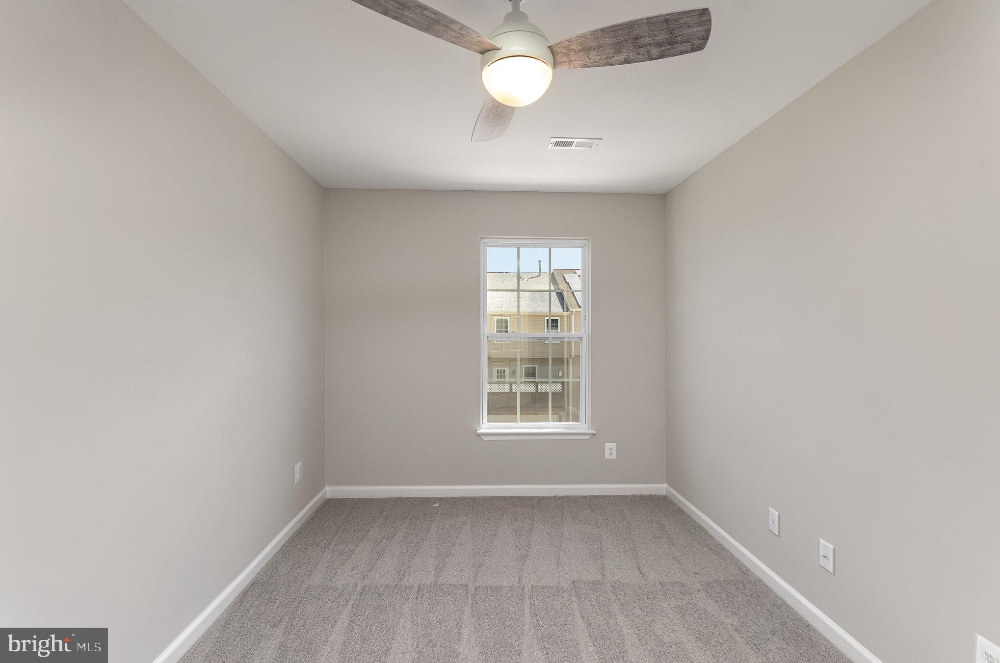 HOLLYWOODS POINT - Residential