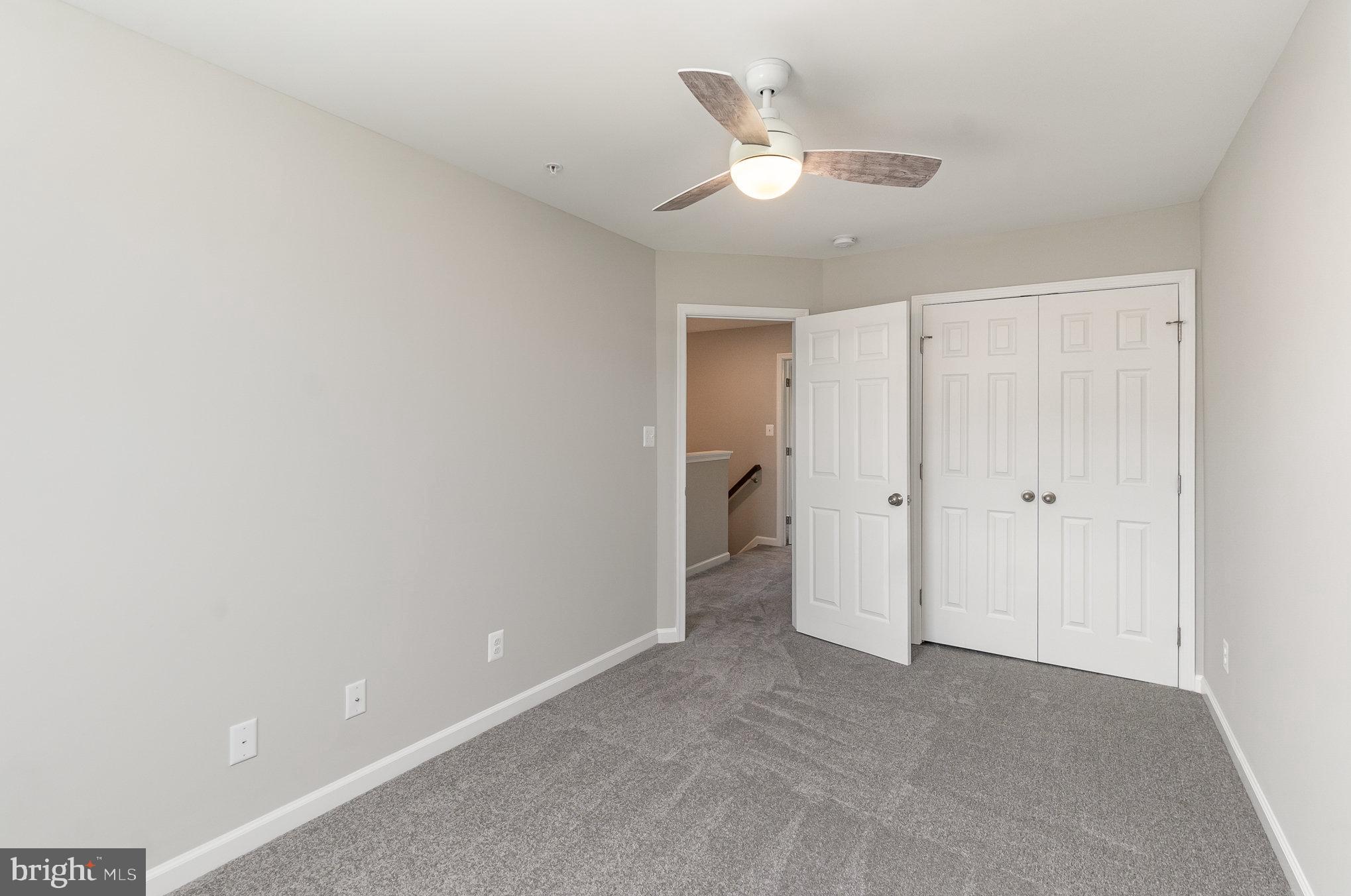 HOLLYWOODS POINT - Residential