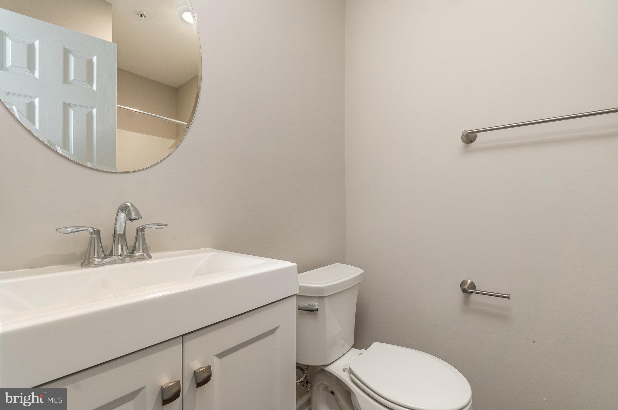 HOLLYWOODS POINT - Residential