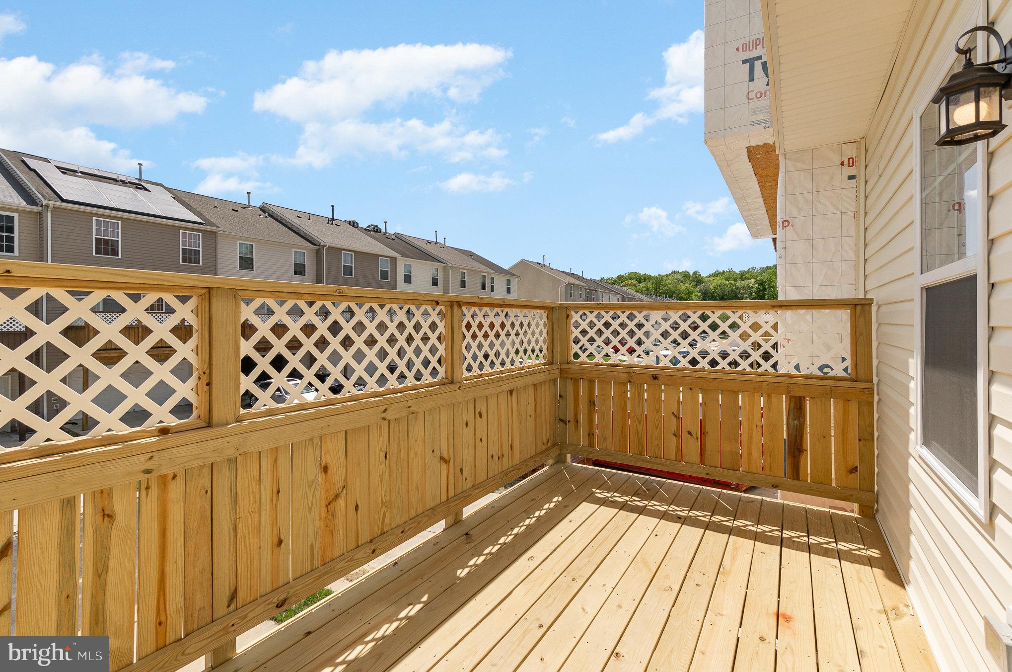 HOLLYWOODS POINT - Residential