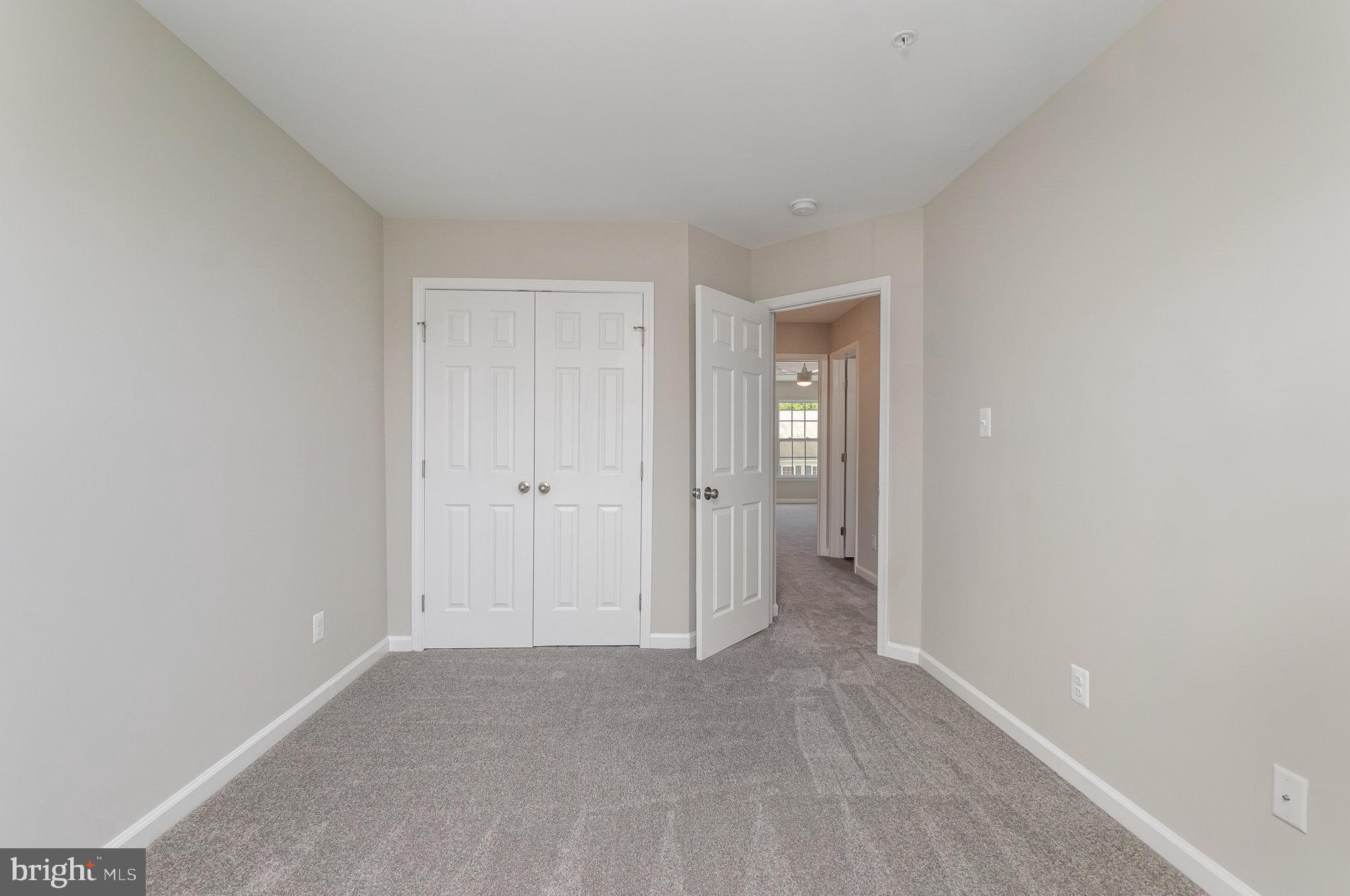 HOLLYWOODS POINT - Residential