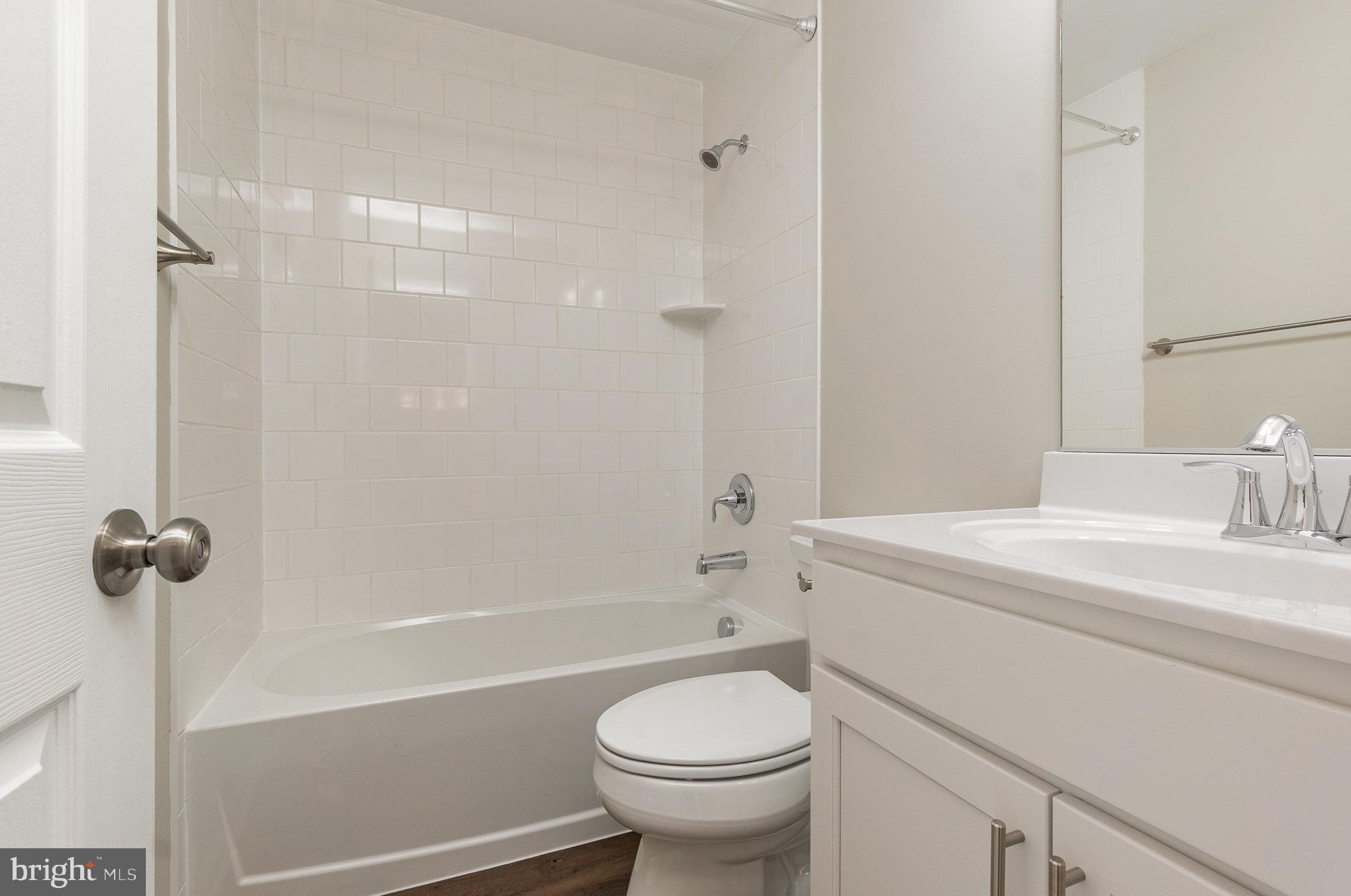 HOLLYWOODS POINT - Residential