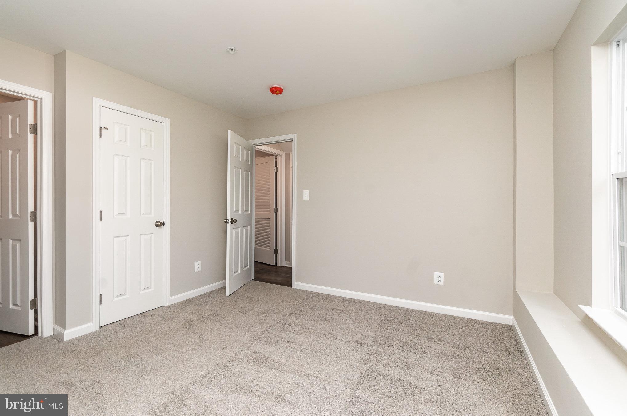 HOLLYWOODS POINT - Residential