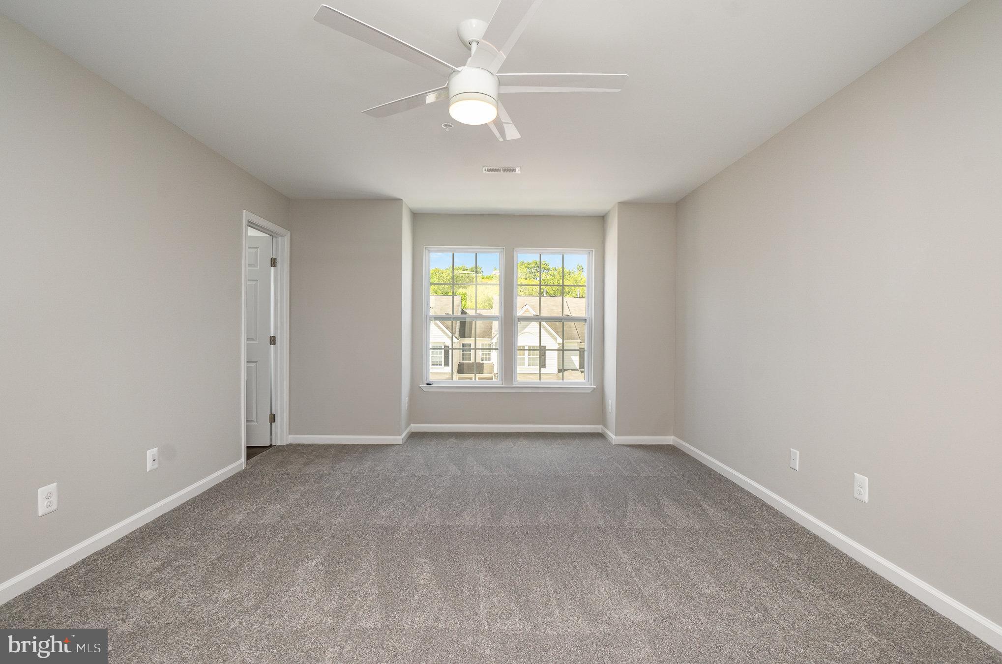 HOLLYWOODS POINT - Residential