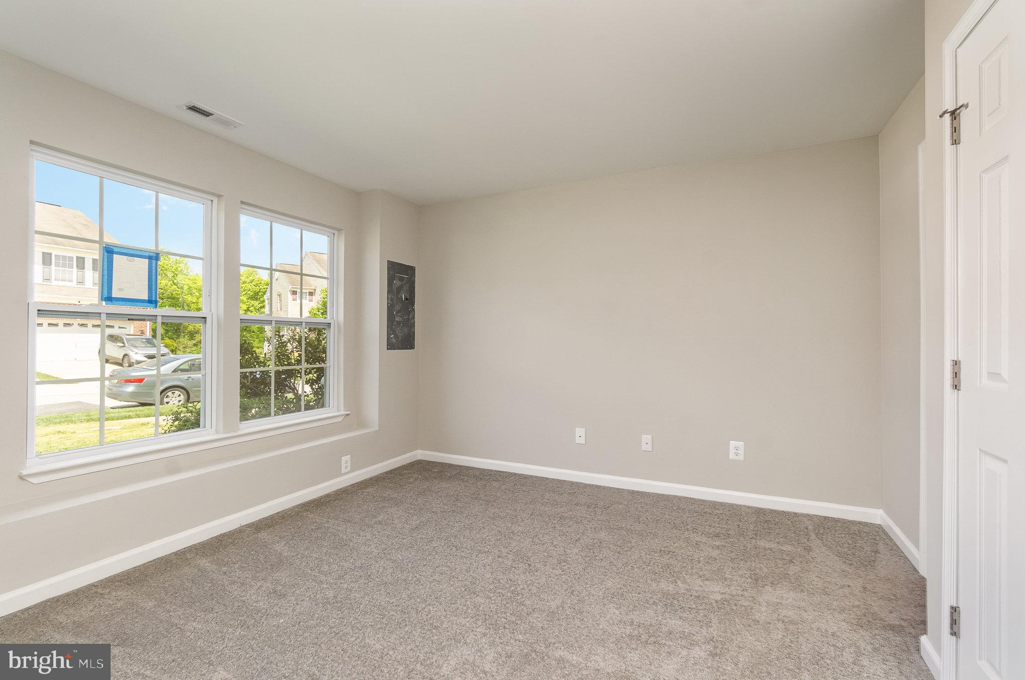 HOLLYWOODS POINT - Residential