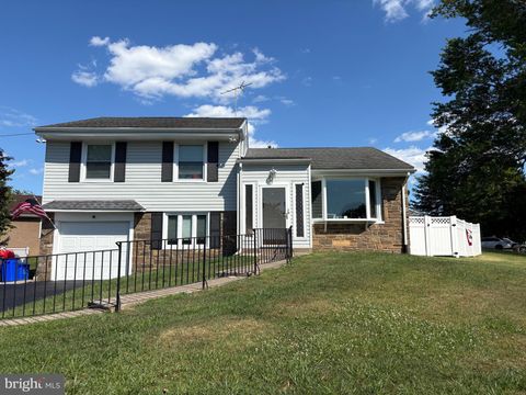 Homes For Sale - 1101 Creswood Road<br/> PHILADELPHIA, PA 19115