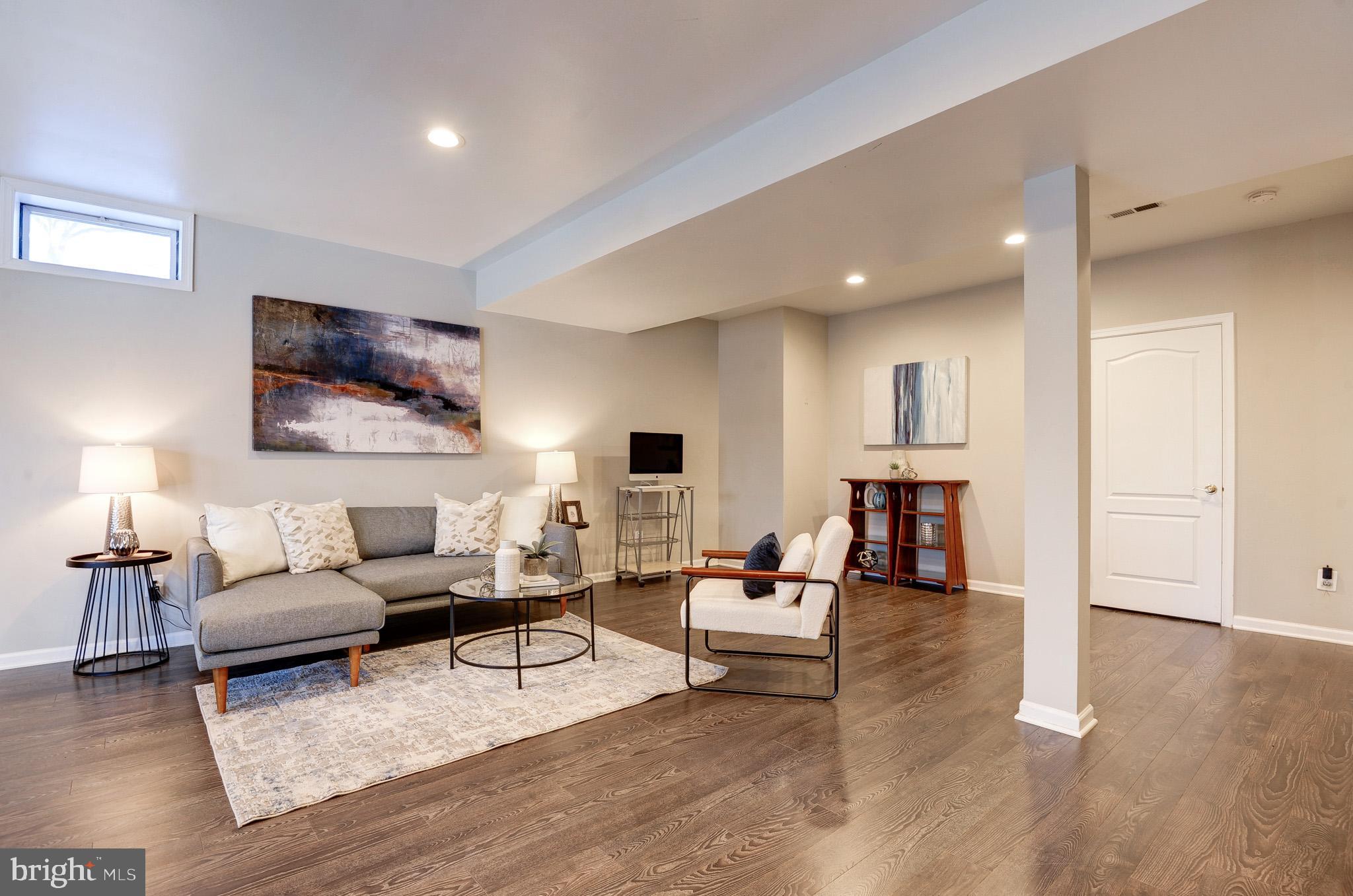 BELMONT COUNTRY CLUB - Residential