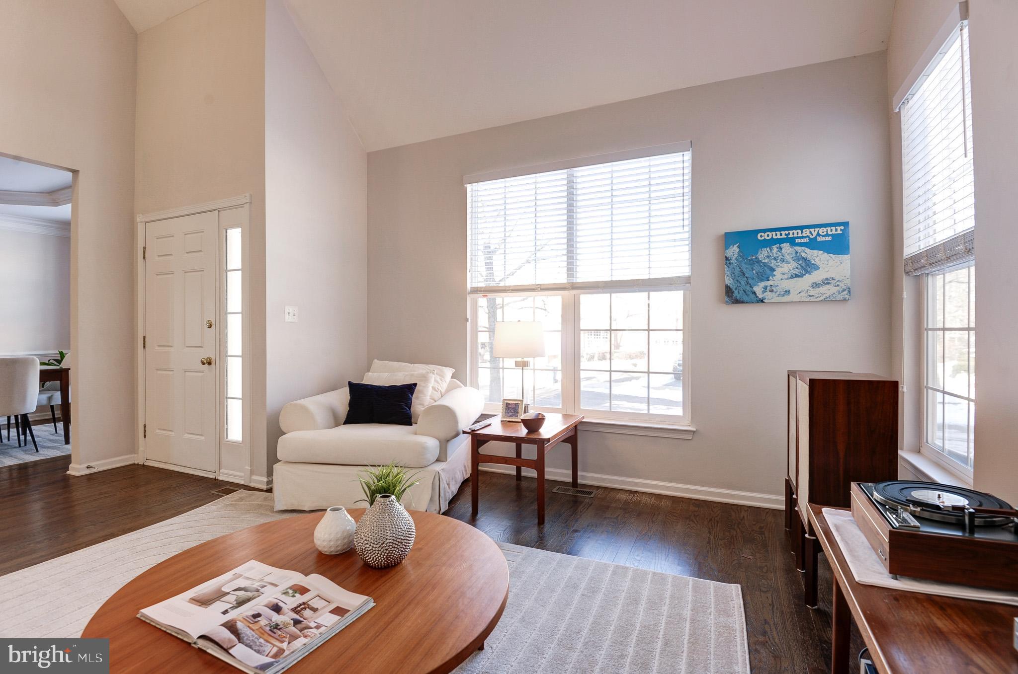 BELMONT COUNTRY CLUB - Residential