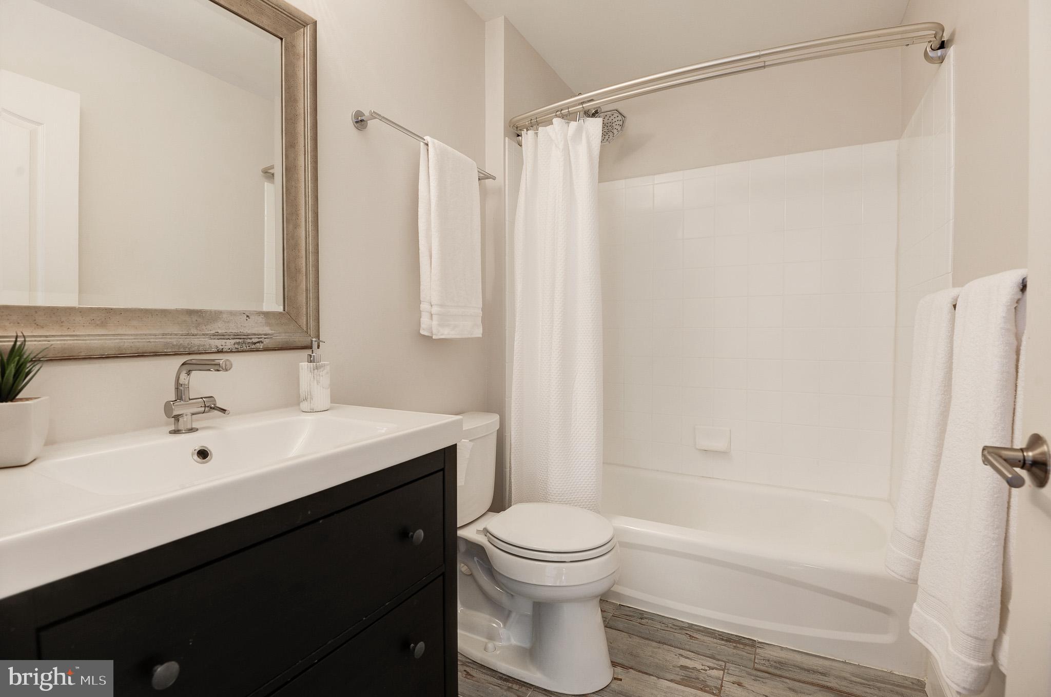 BELMONT COUNTRY CLUB - Residential