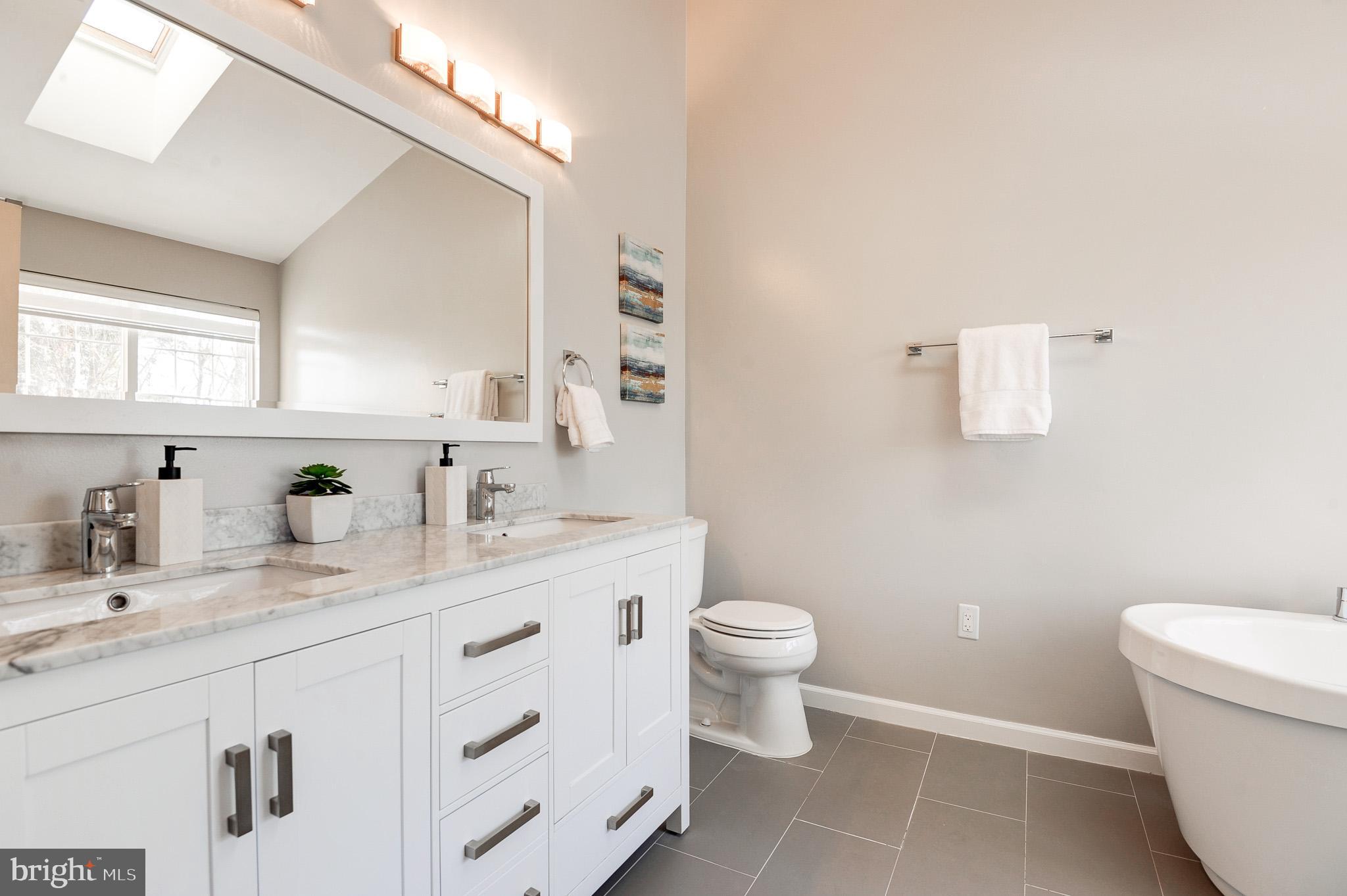 BELMONT COUNTRY CLUB - Residential