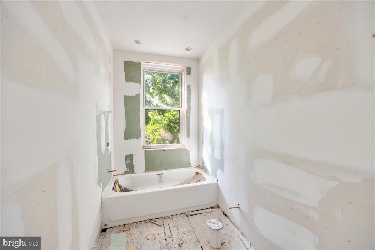 EDGEMONT PARK - Residential