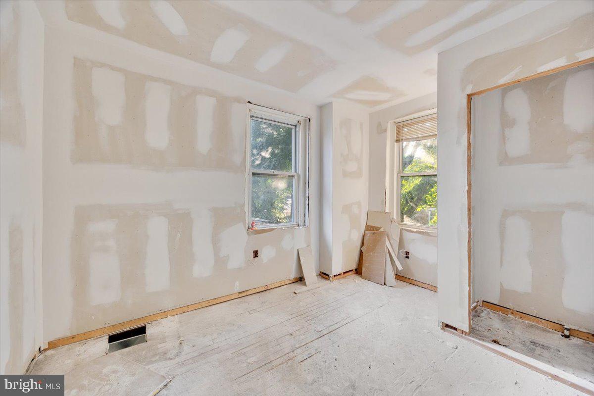 EDGEMONT PARK - Residential