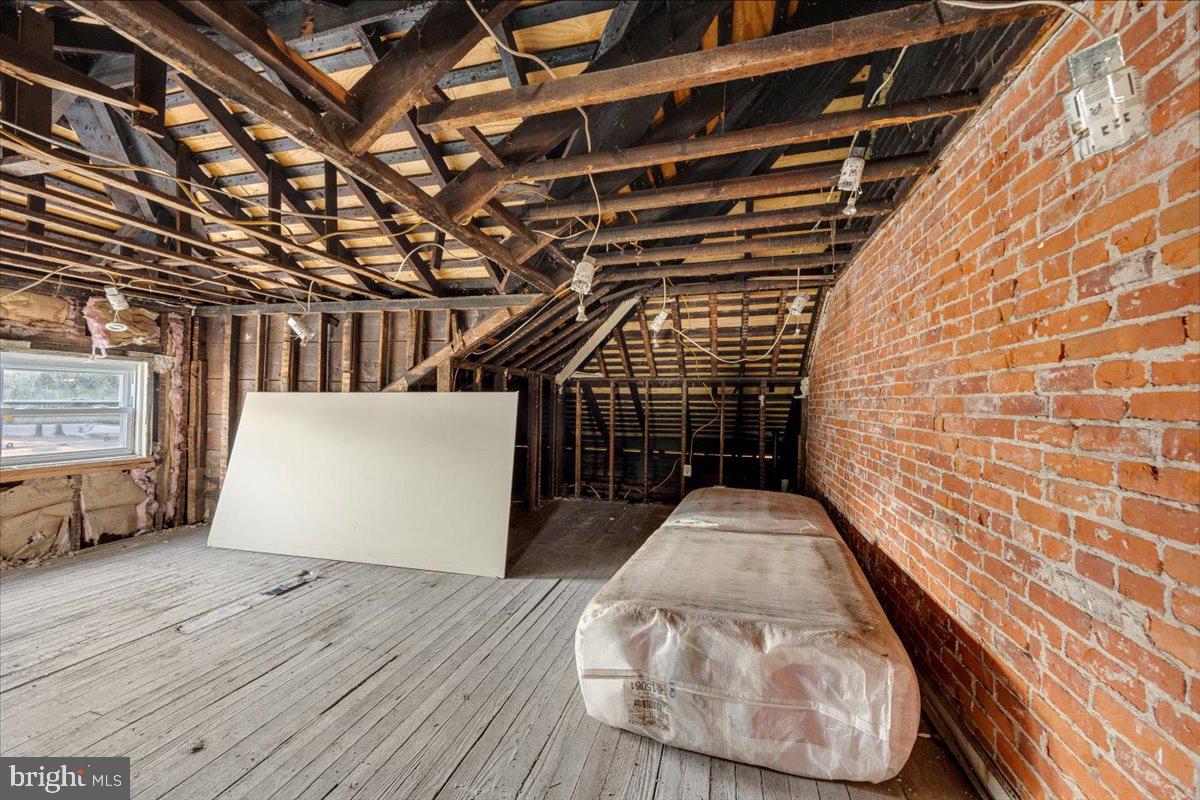 EDGEMONT PARK - Residential