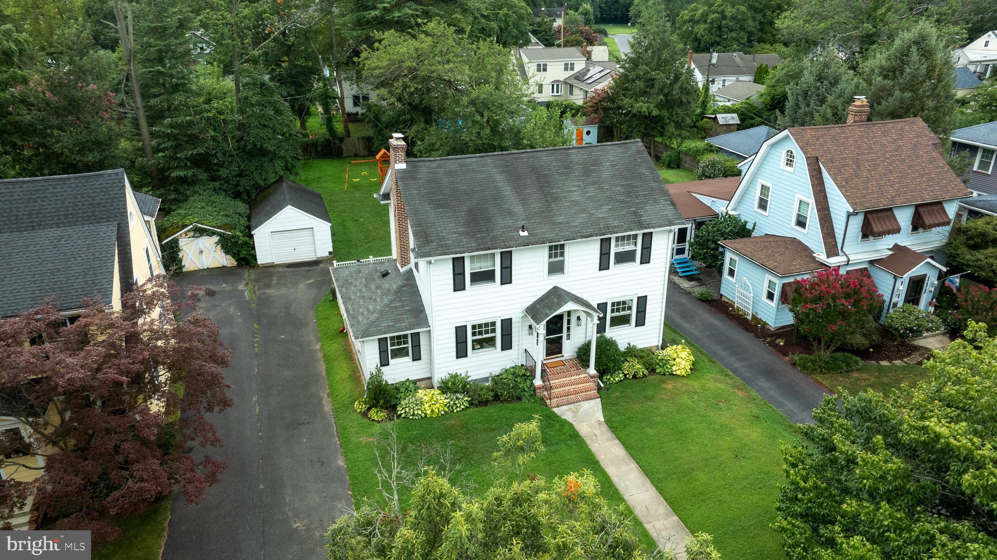 220 LINDEN AVENUE