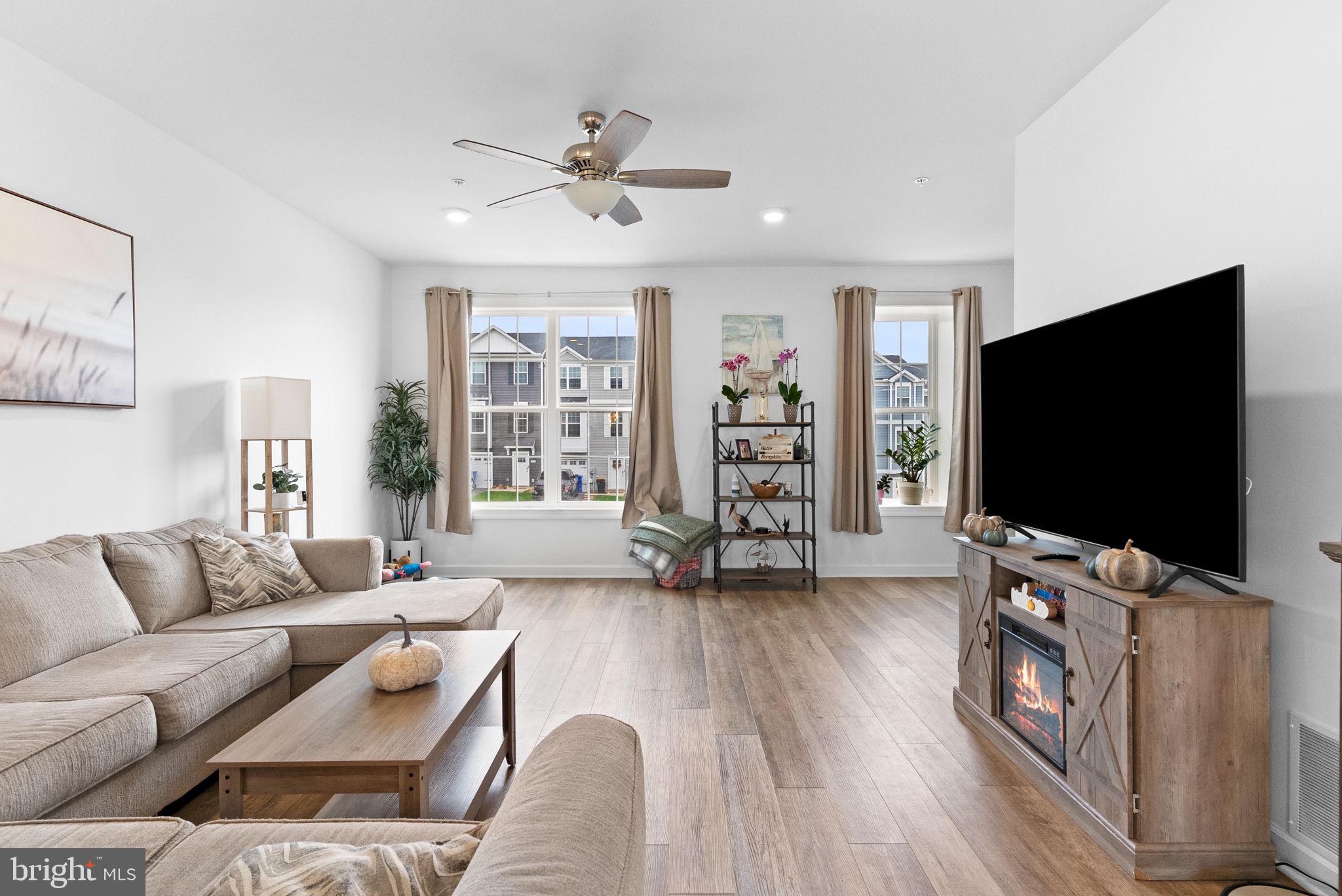 HUDSON RIDGE - Residential