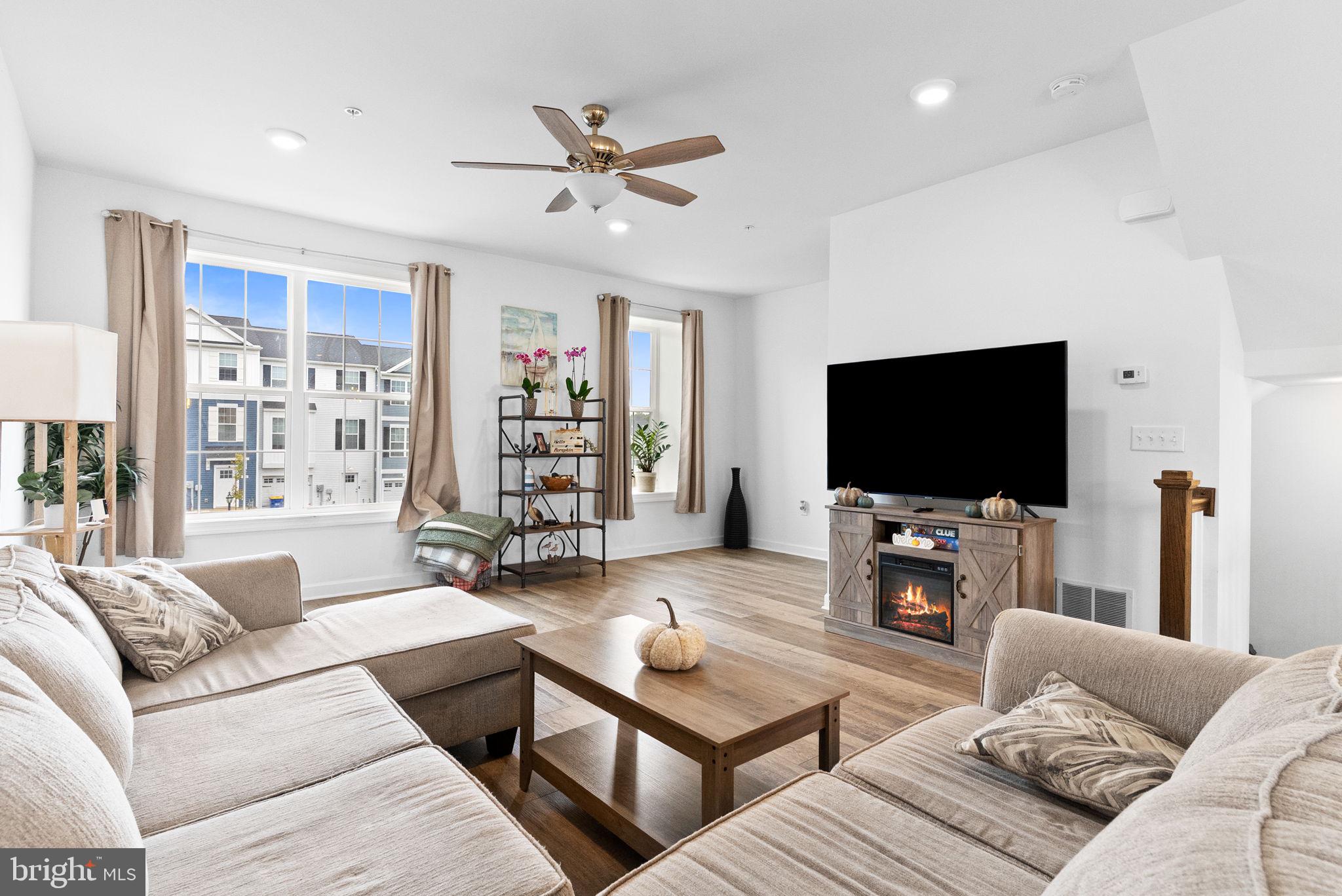 HUDSON RIDGE - Residential