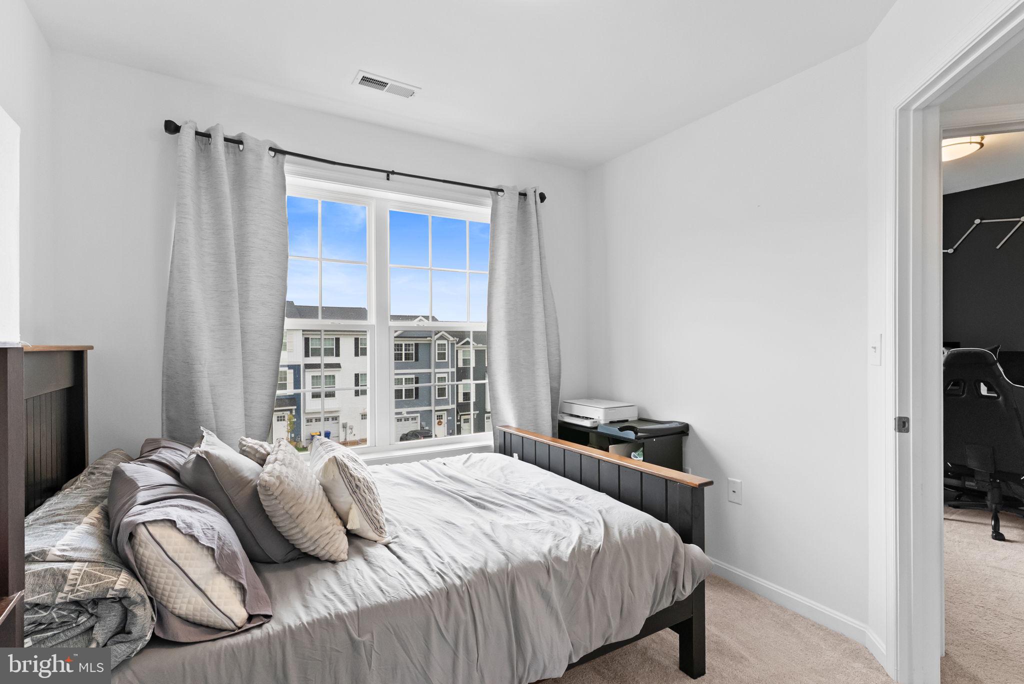 HUDSON RIDGE - Residential