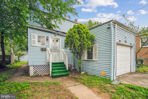 4307 39TH PLACE BRENTWOOD MD 20722