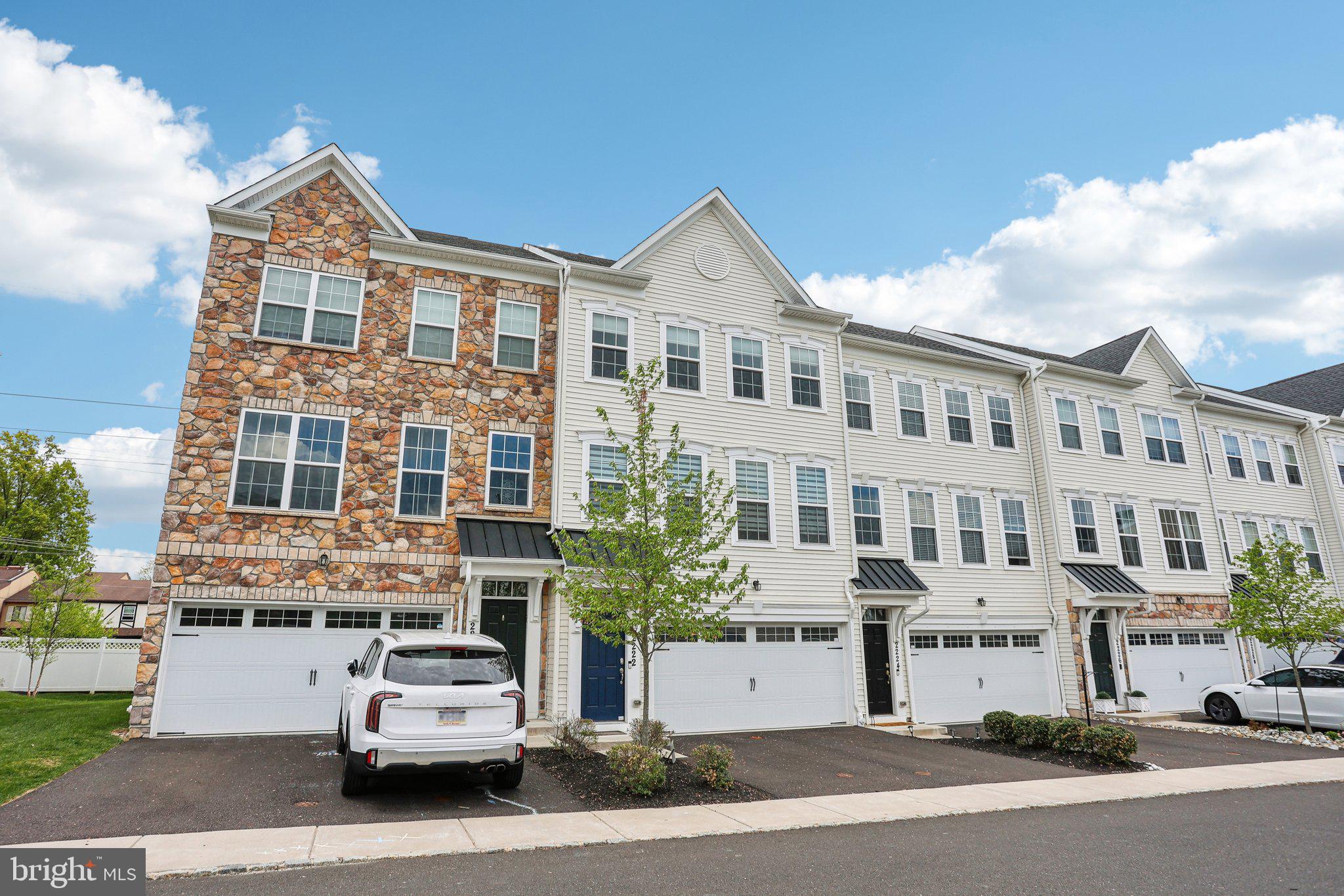 HIGH GROVE - Residential