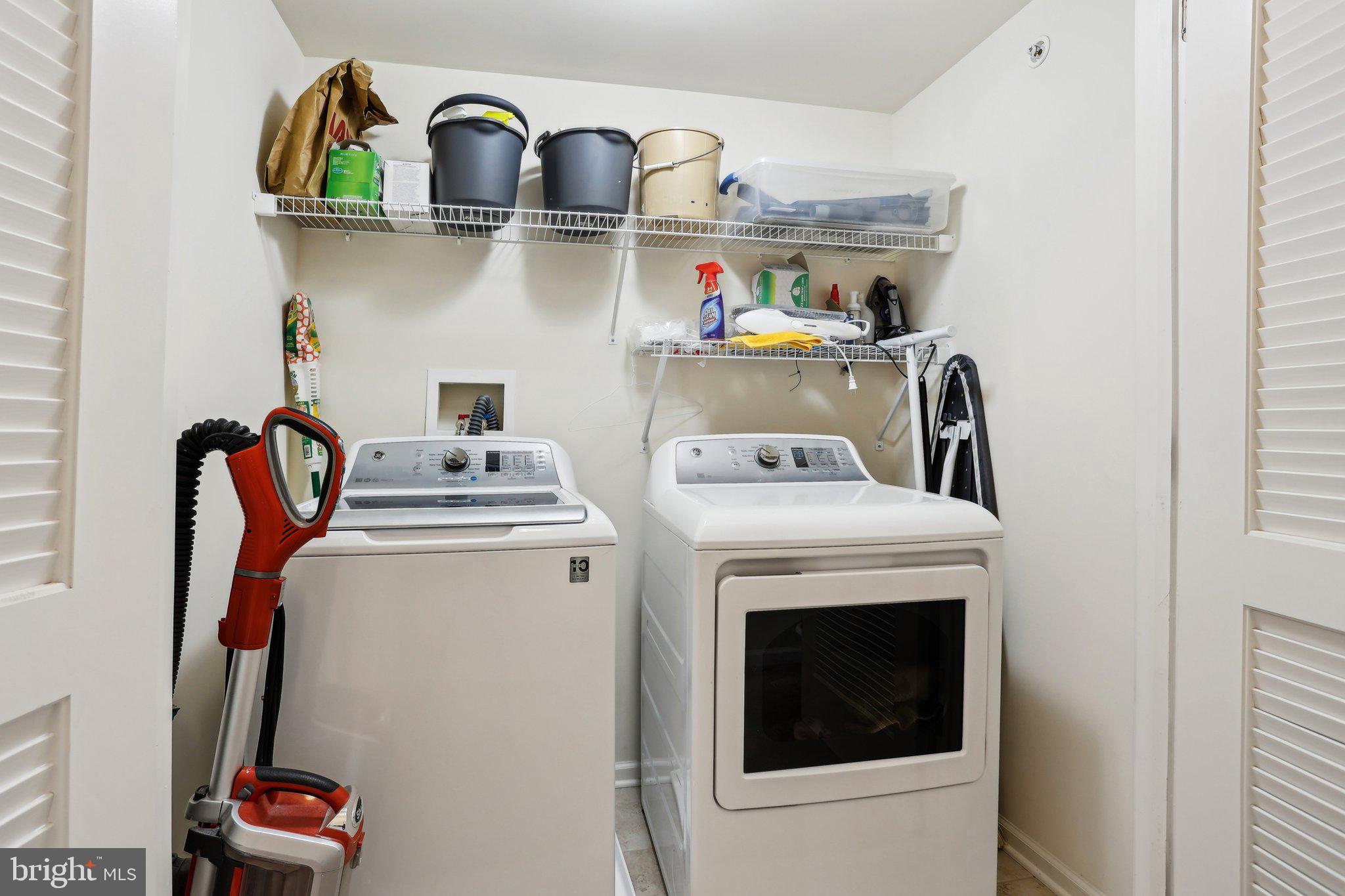 HIGH GROVE - Residential