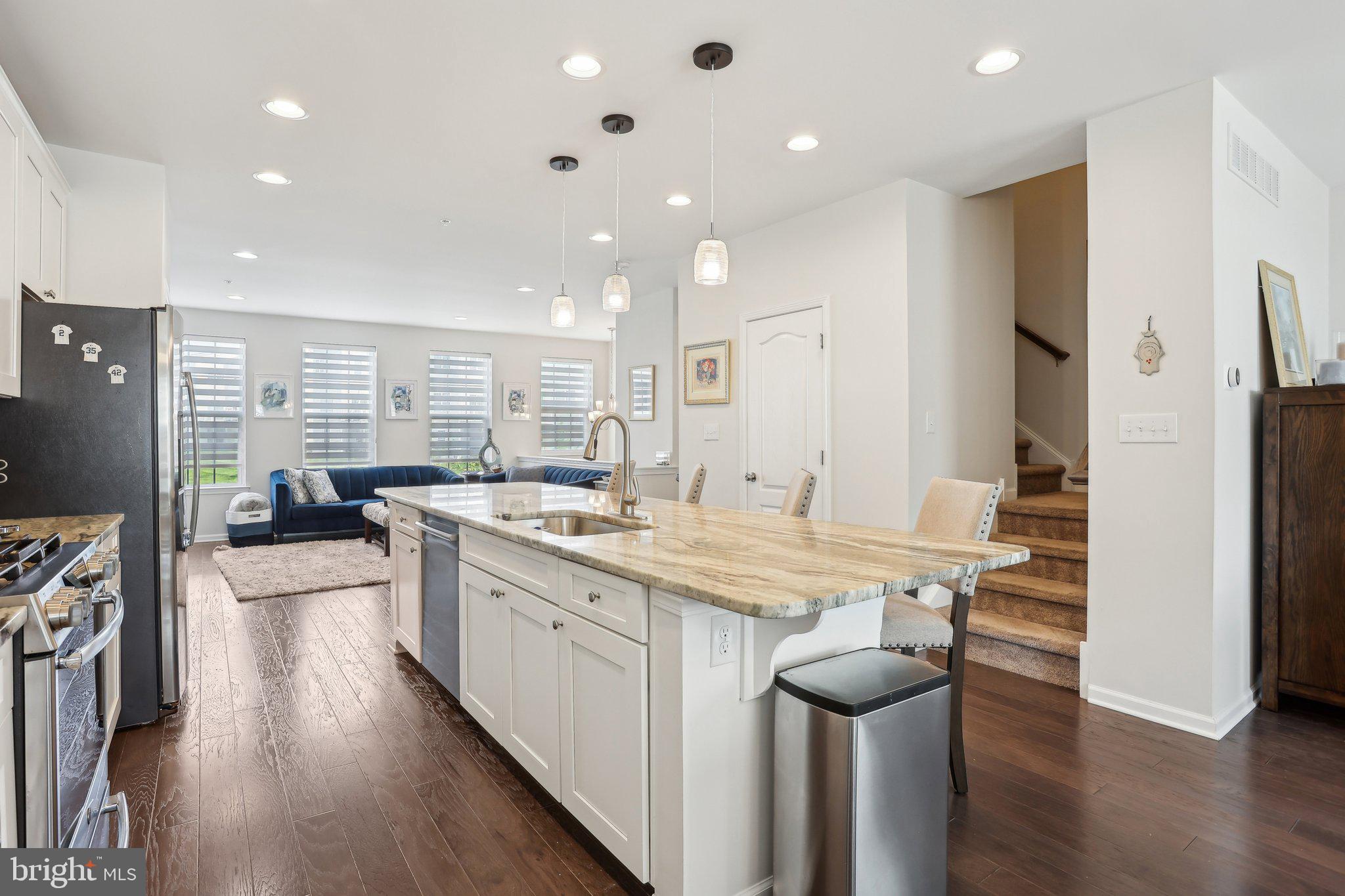 HIGH GROVE - Residential