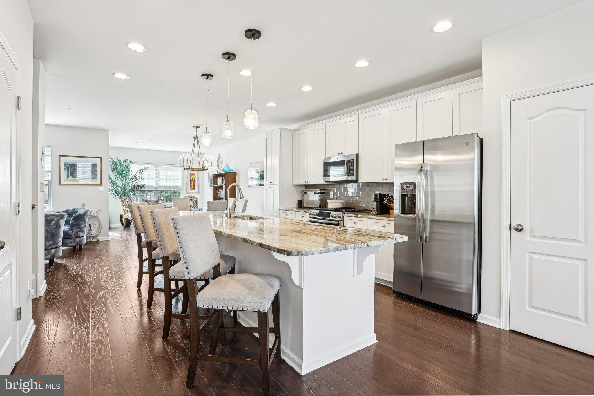 HIGH GROVE - Residential