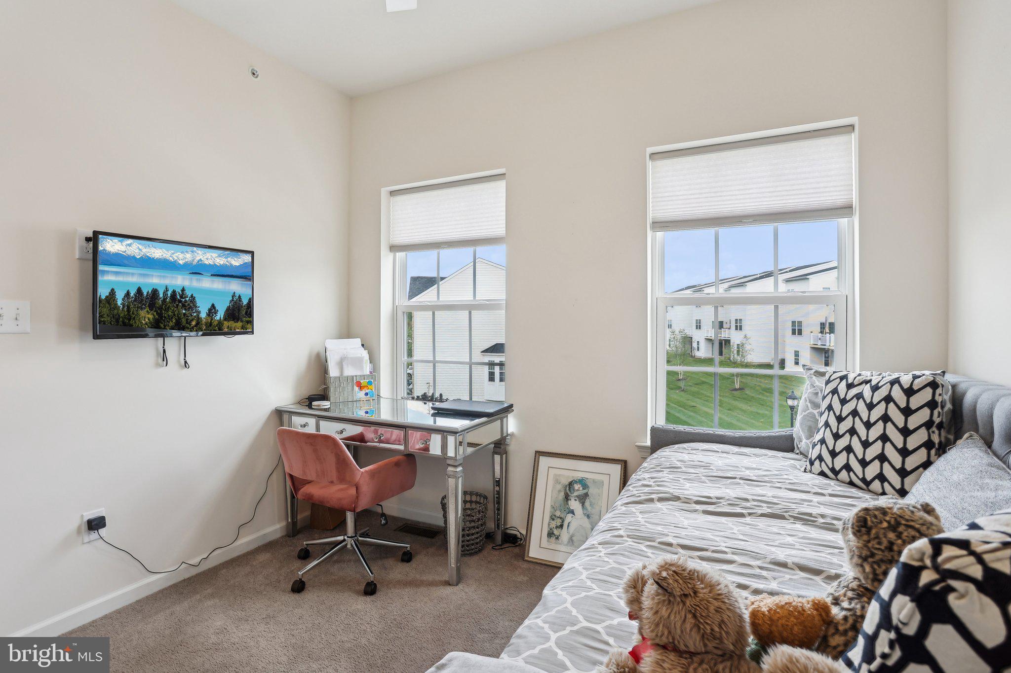 HIGH GROVE - Residential