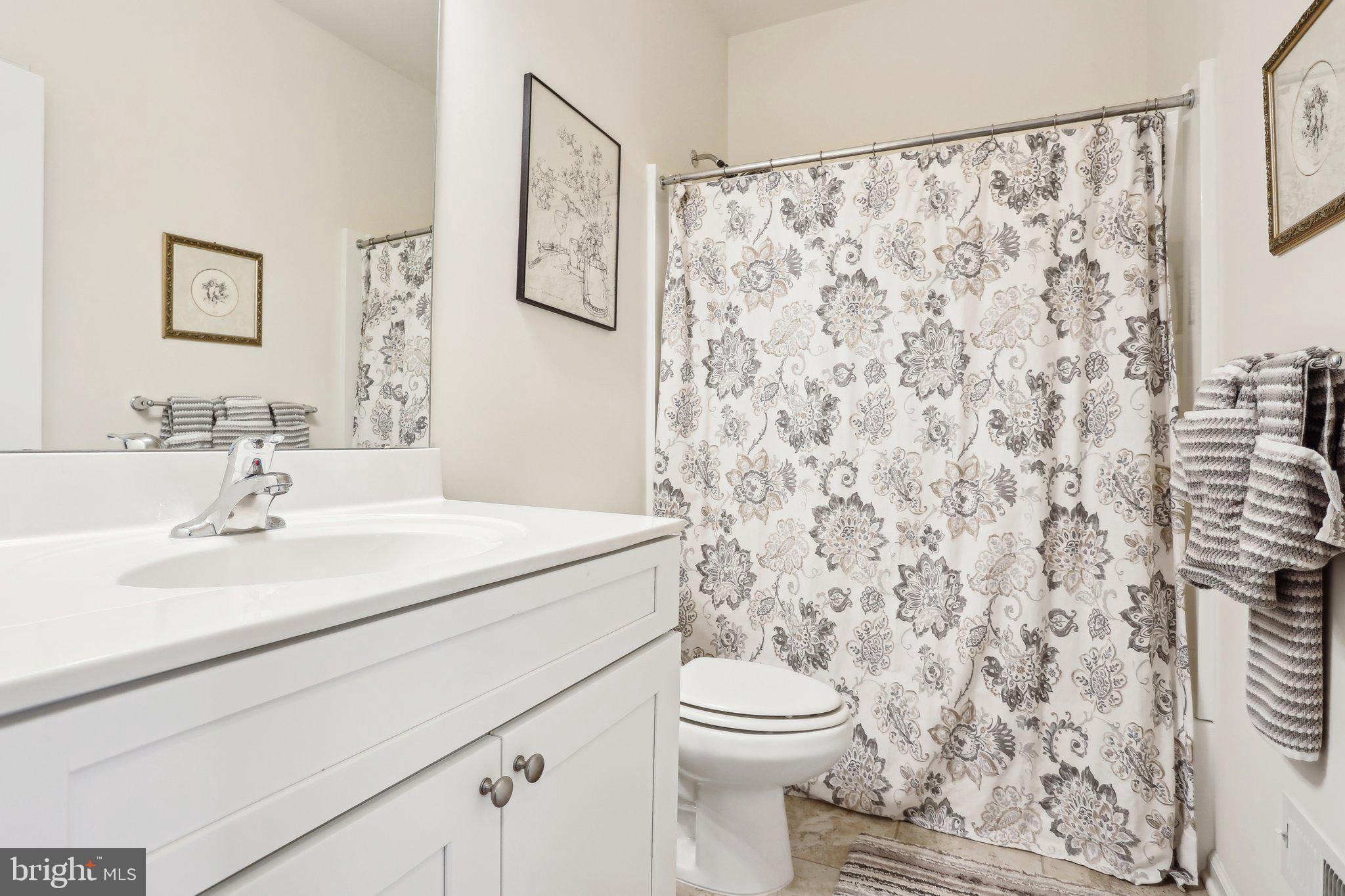 HIGH GROVE - Residential