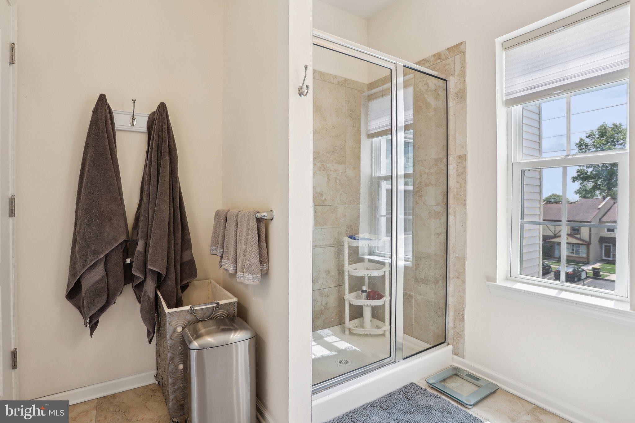 HIGH GROVE - Residential