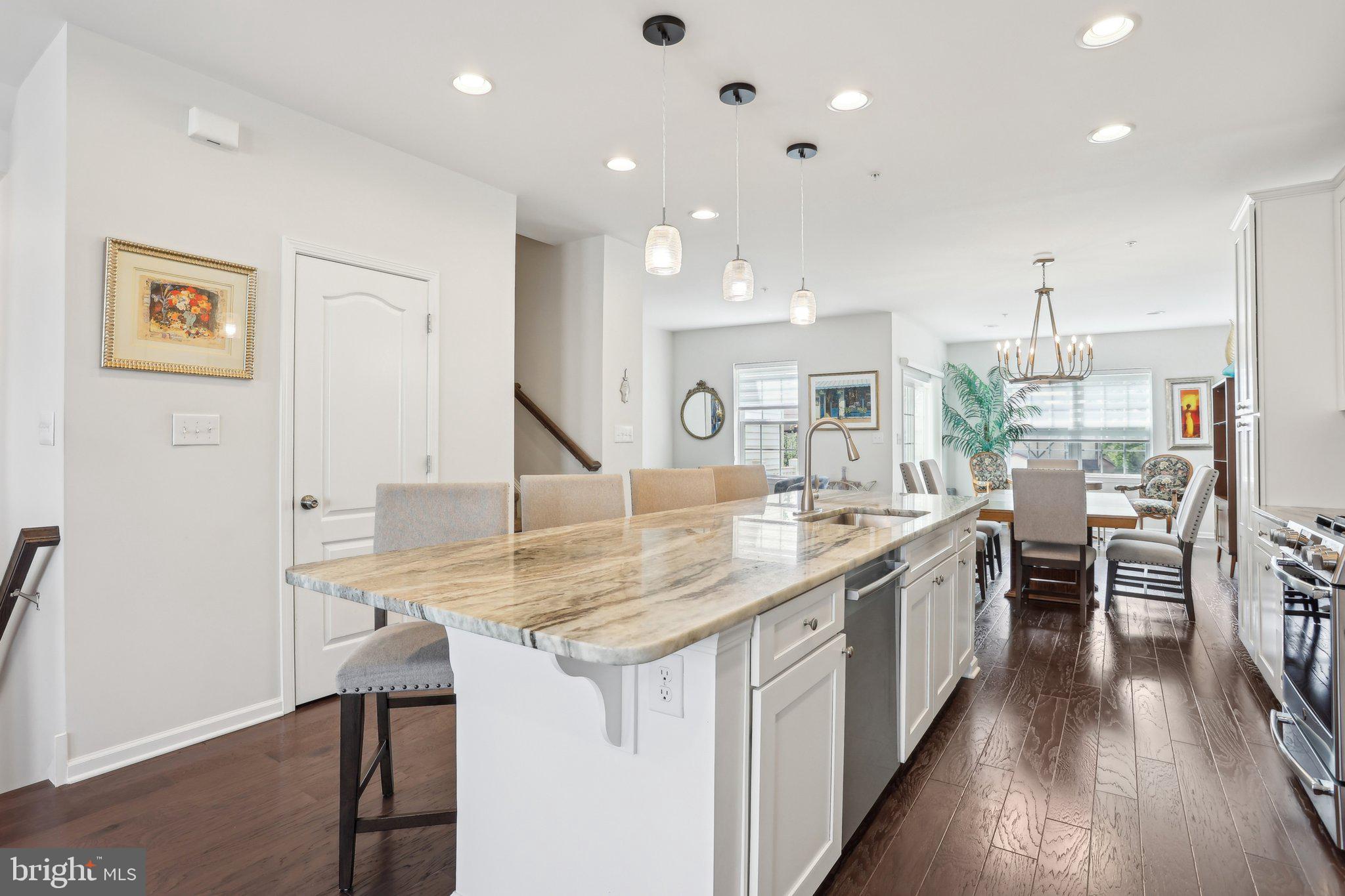 HIGH GROVE - Residential