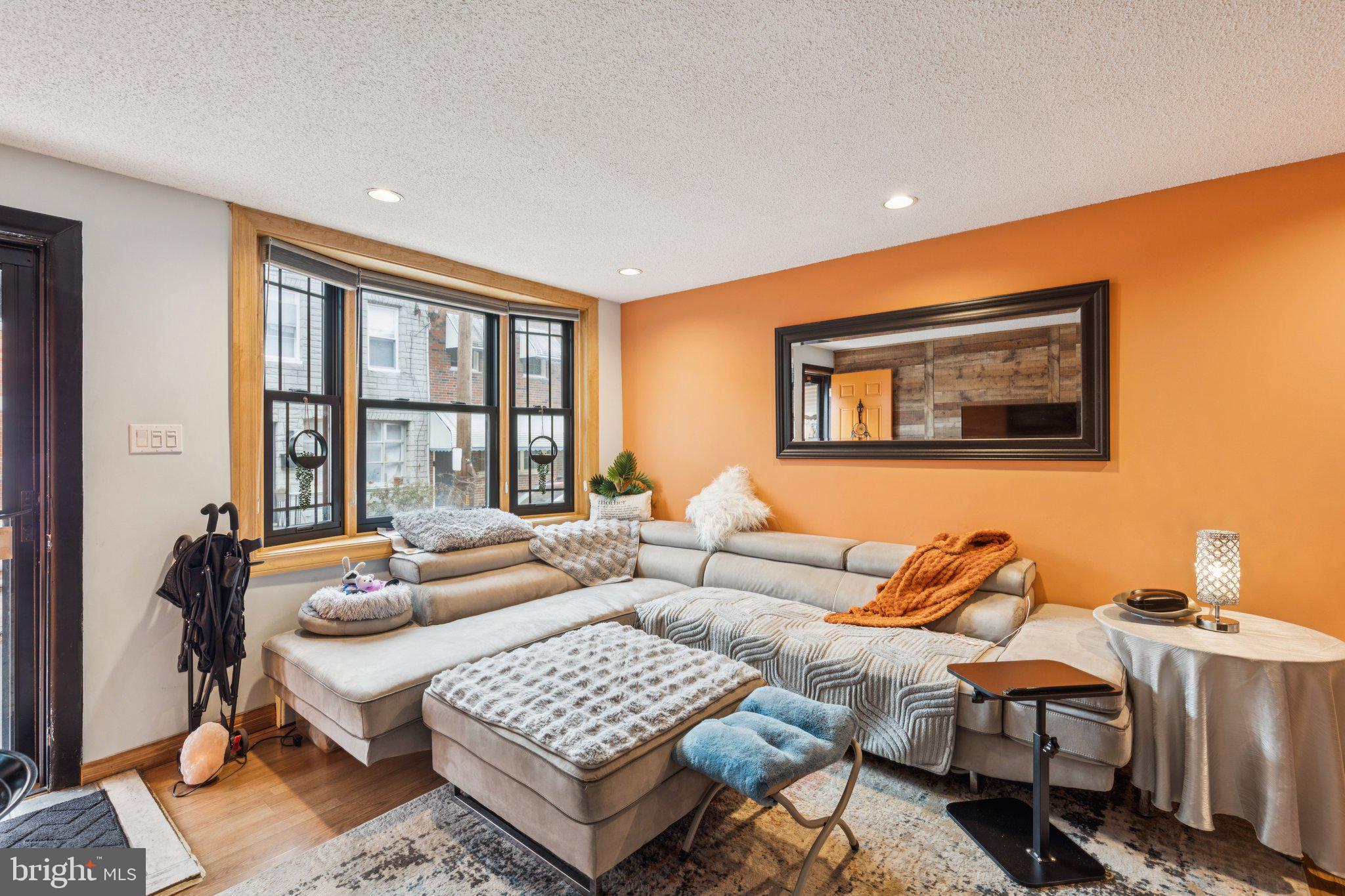 PASSYUNK SQUARE - Residential