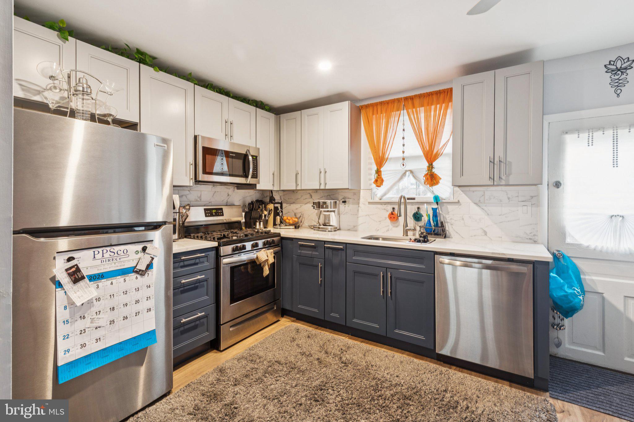 PASSYUNK SQUARE - Residential