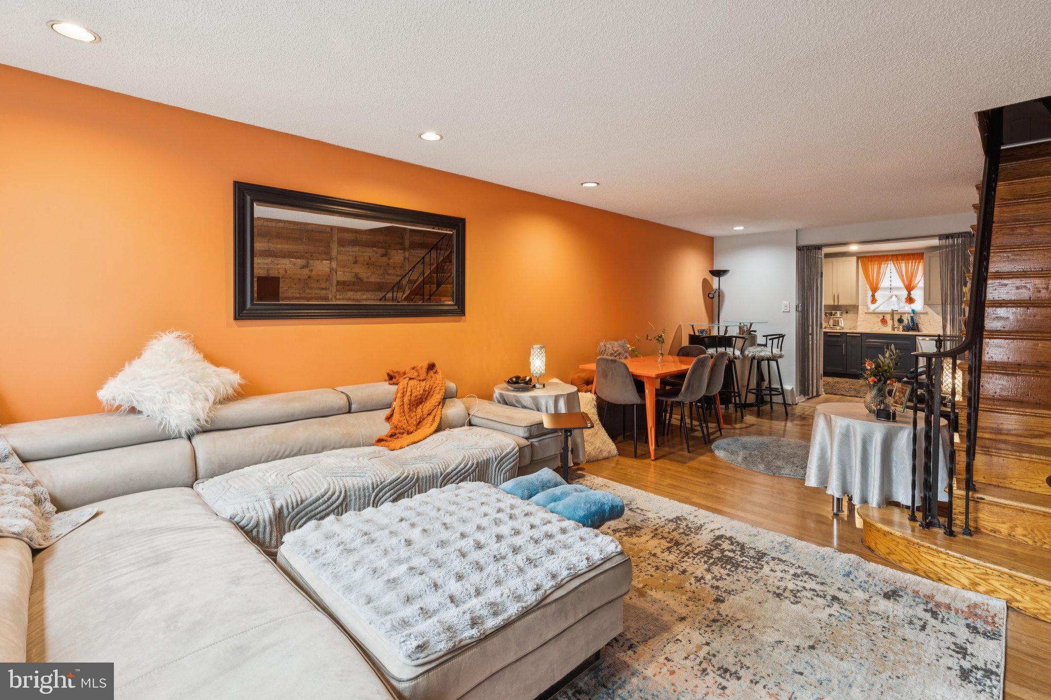 PASSYUNK SQUARE - Residential