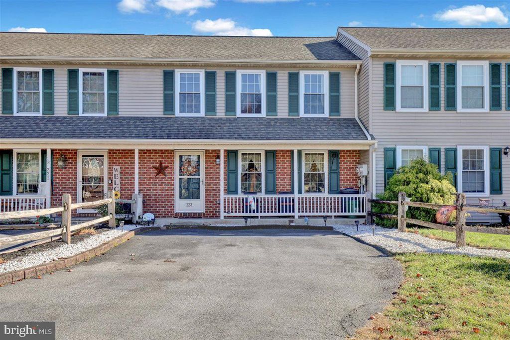 Photo of 223 Chelmsford Drive, Marietta, PA 17547 (MLS # PALA2060418)
