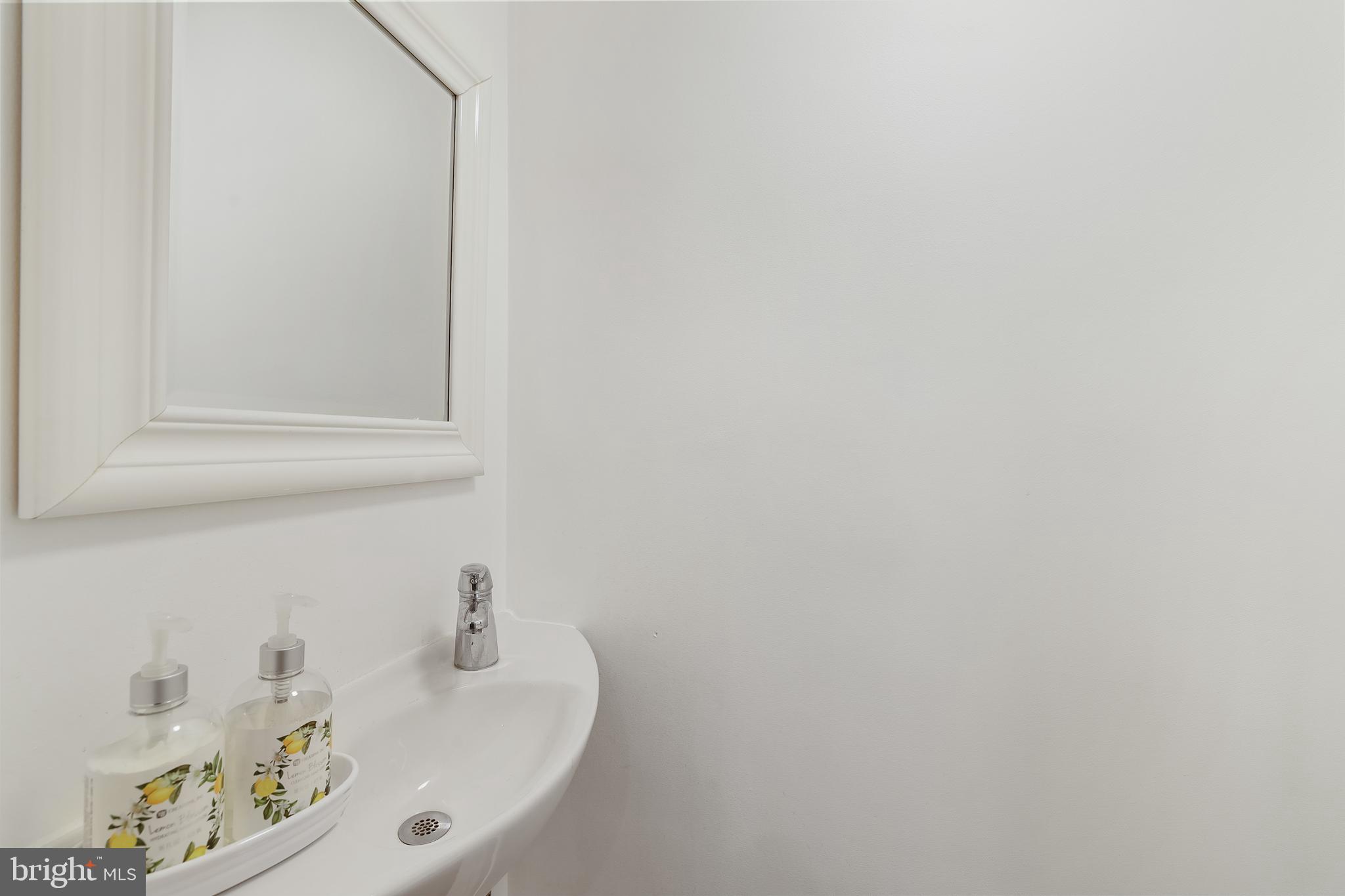 1233 POTOMAC STREET NW