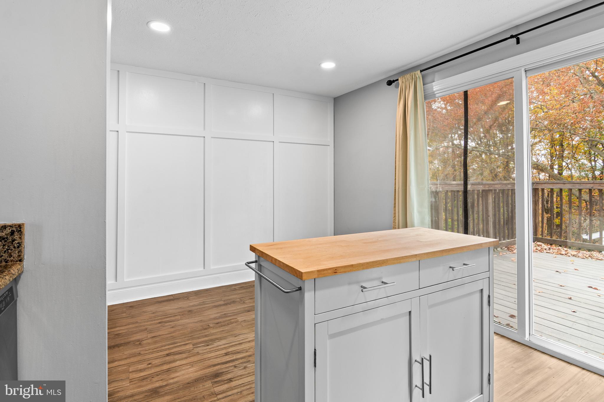 RIVERSIDE - Residential