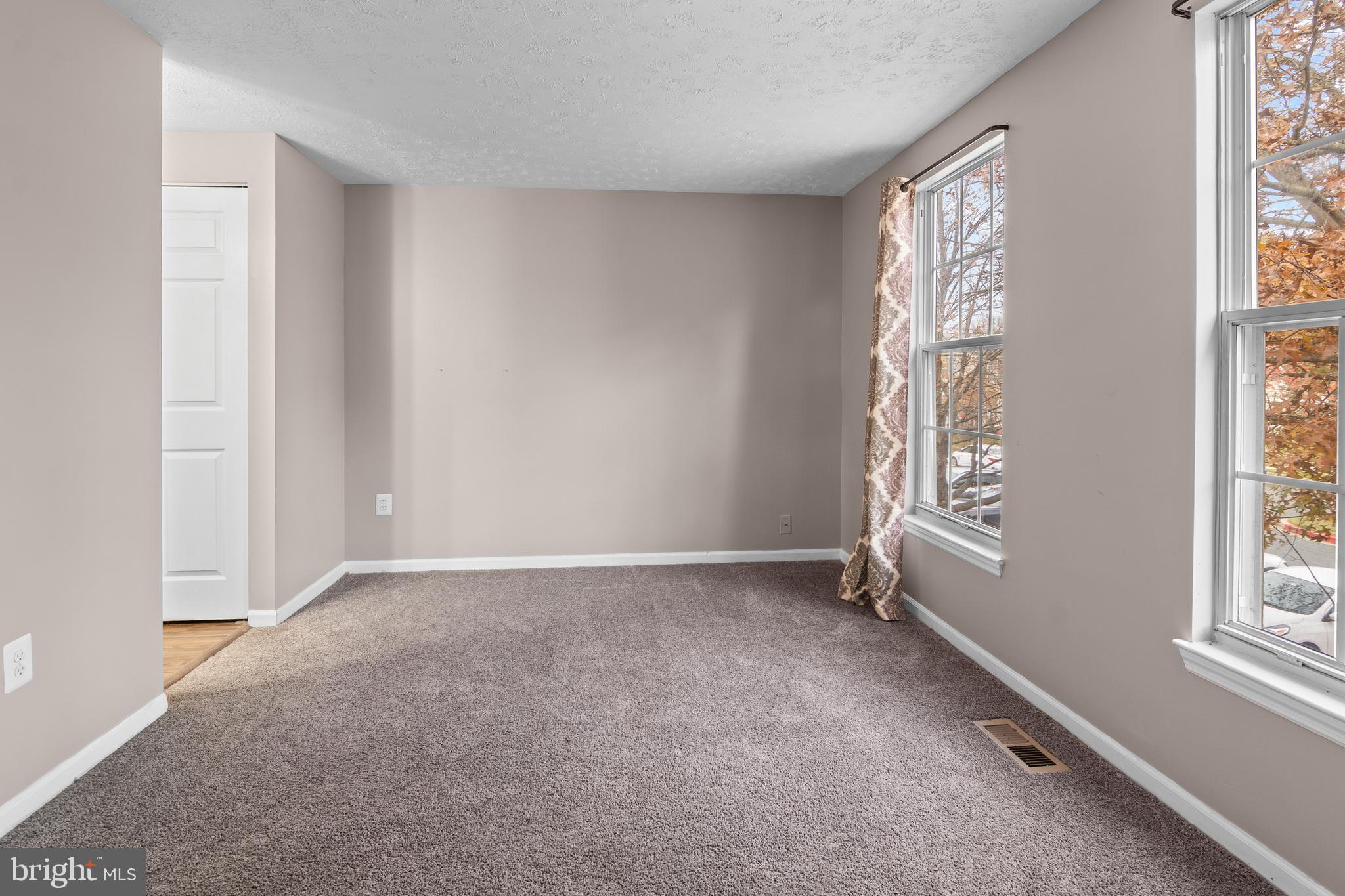 RIVERSIDE - Residential