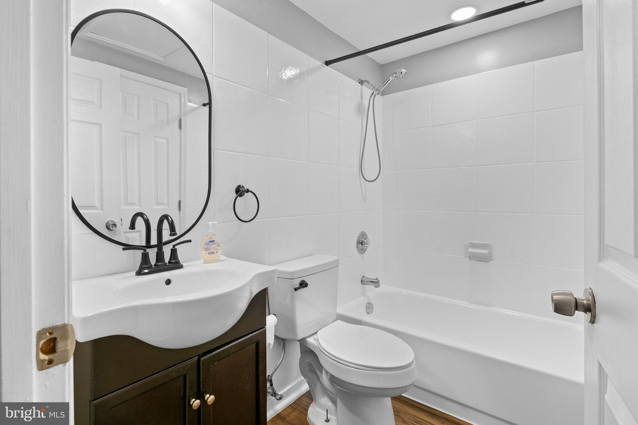 RIVERSIDE - Residential