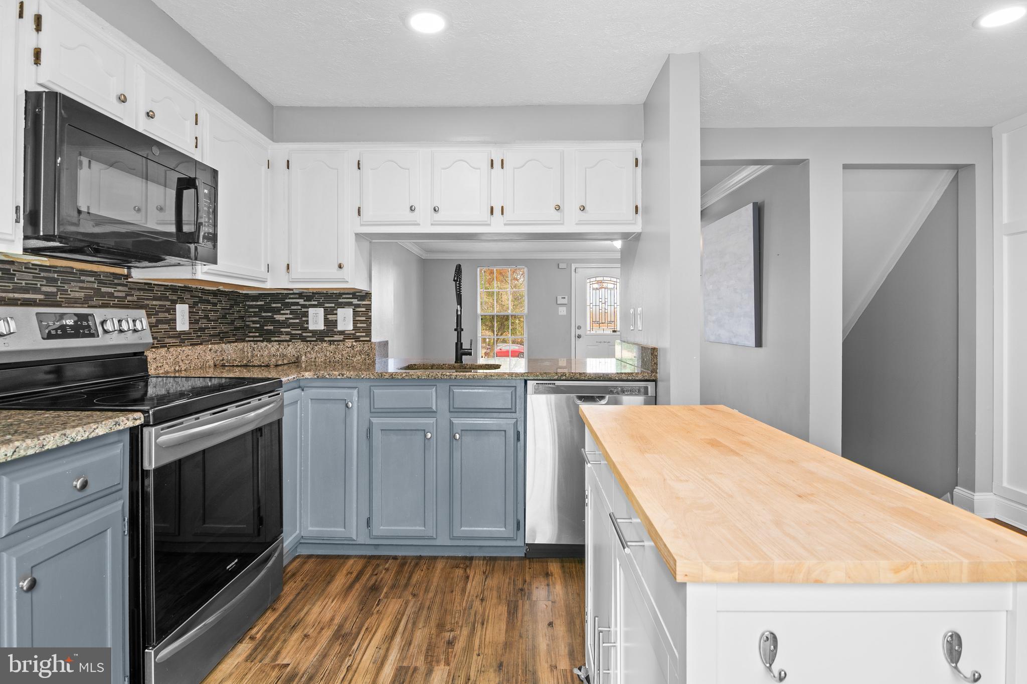 RIVERSIDE - Residential