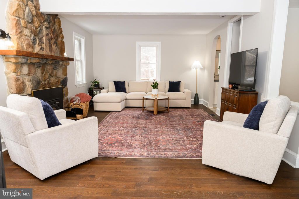 Photo of 220 Balligomingo Road, CONSHOHOCKEN, PA 19428 (MLS # PAMC2168138)