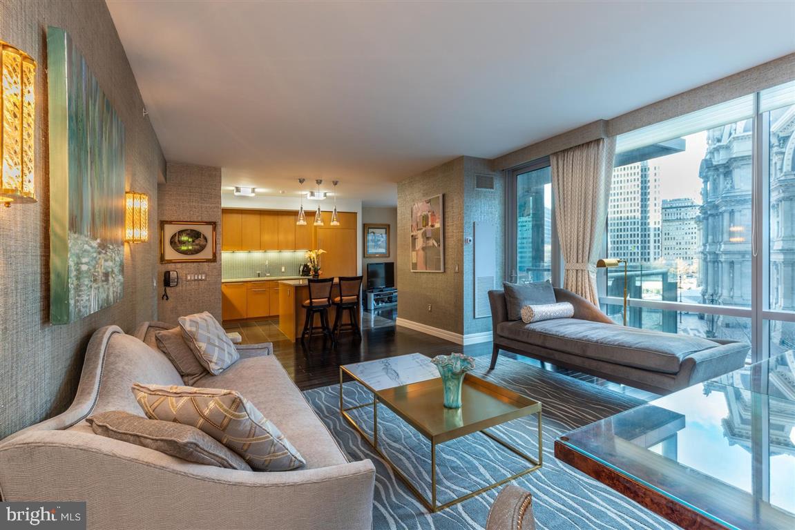 AVENUE OF THE ARTS - Residential Lease