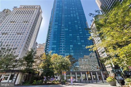 AVENUE OF THE ARTS - Residential Lease