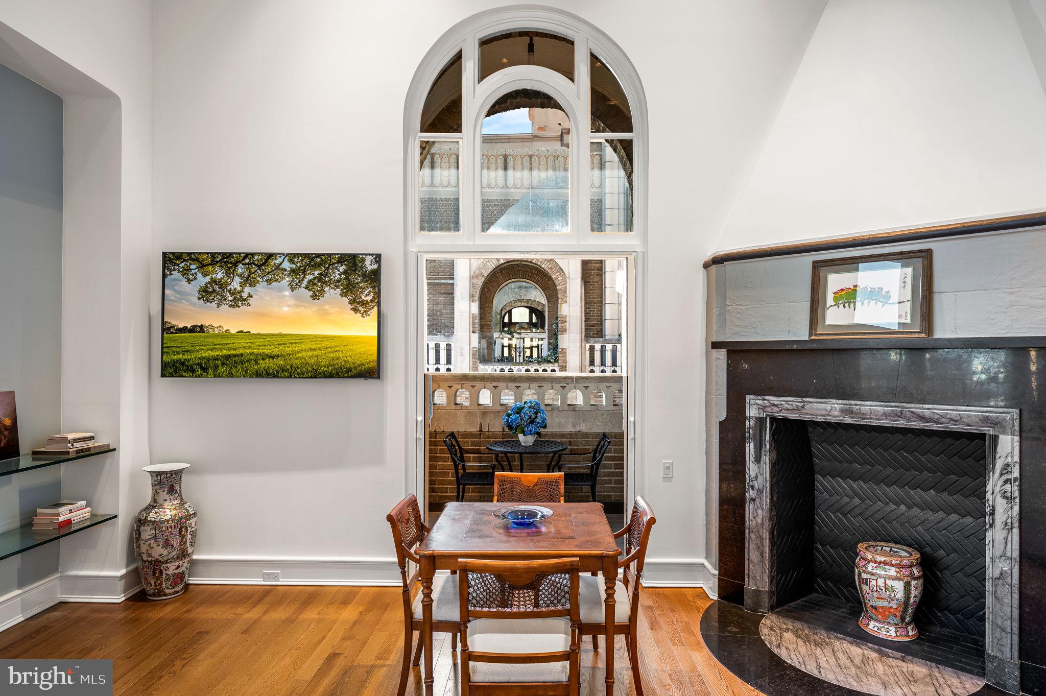 1901 WALNUT STREET 19D & 20D