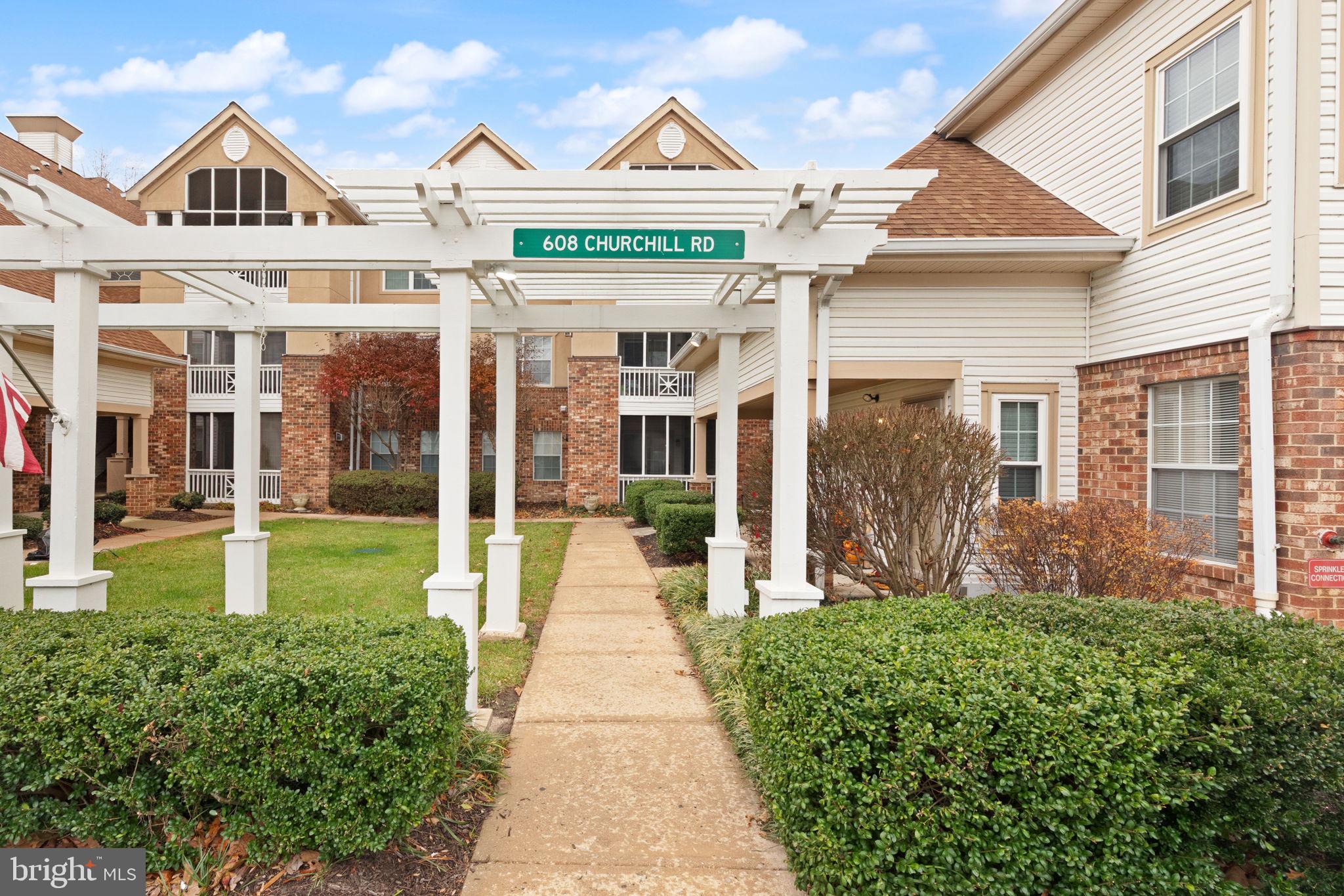 608 CHURCHILL ROAD E 608E