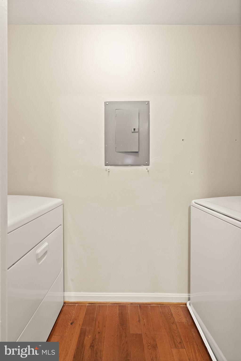 ENGLISH COUNTRY MANOR - Residential