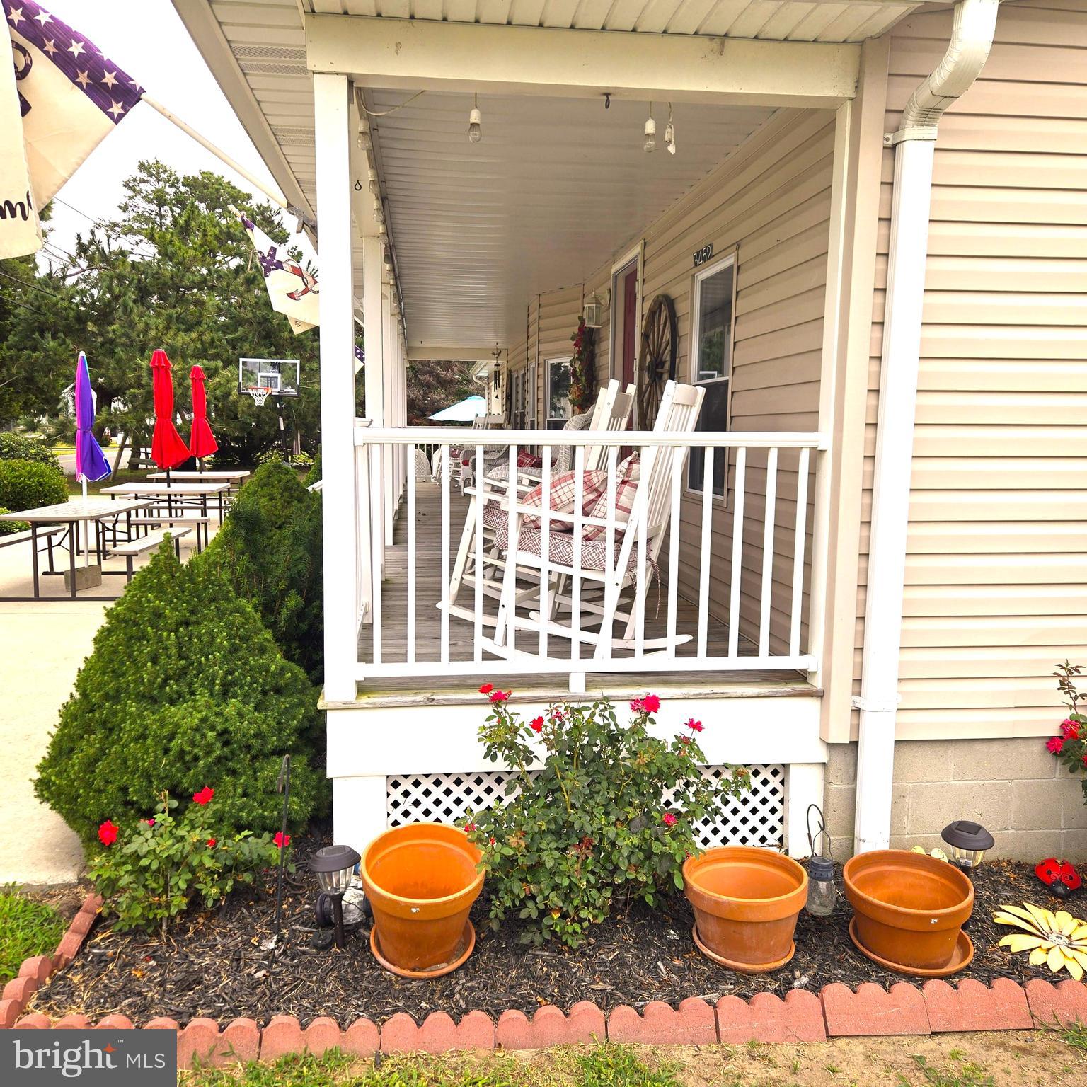 3452 WILLOW STREET