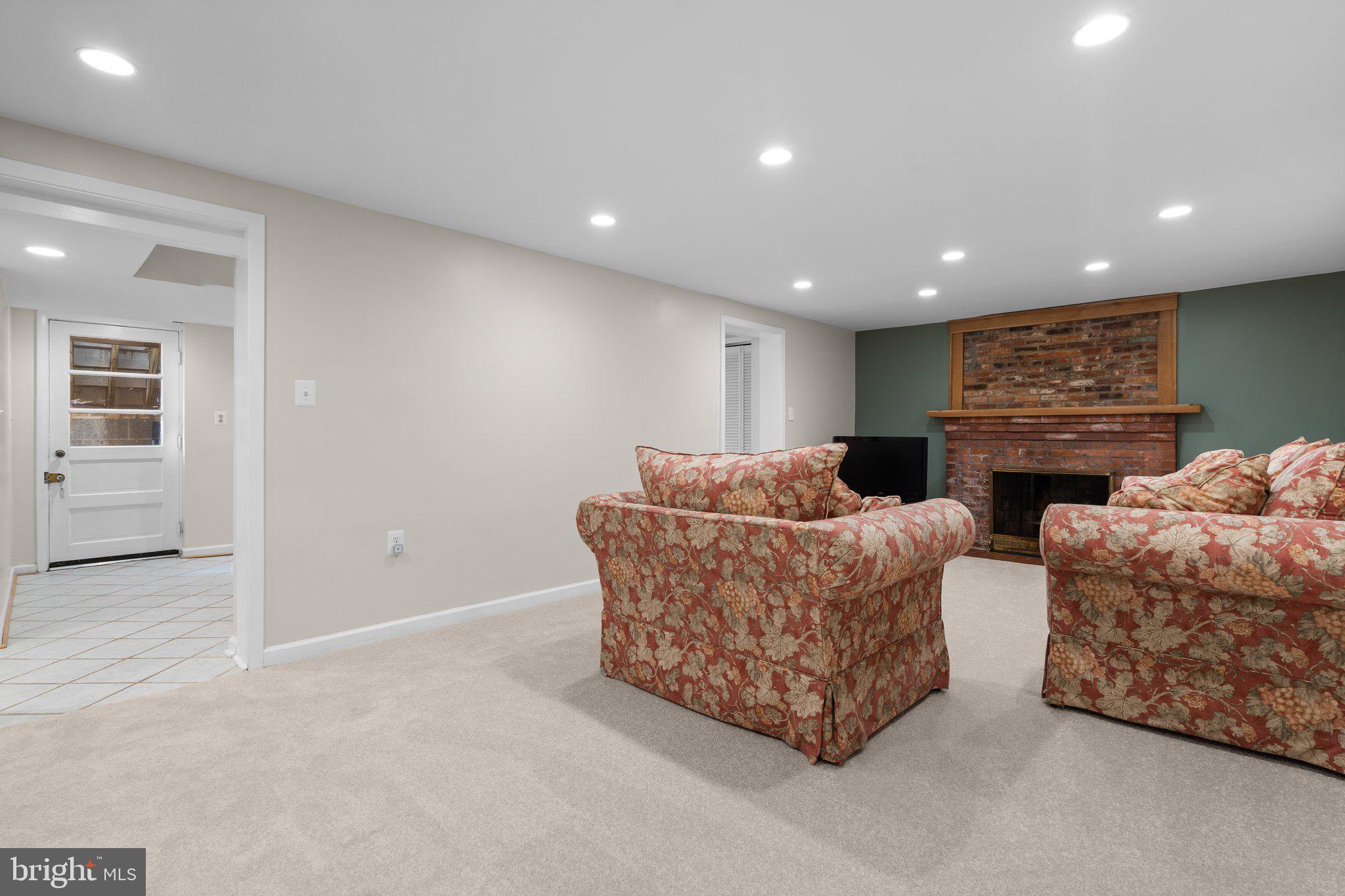 RETLAW TERRACE - Residential