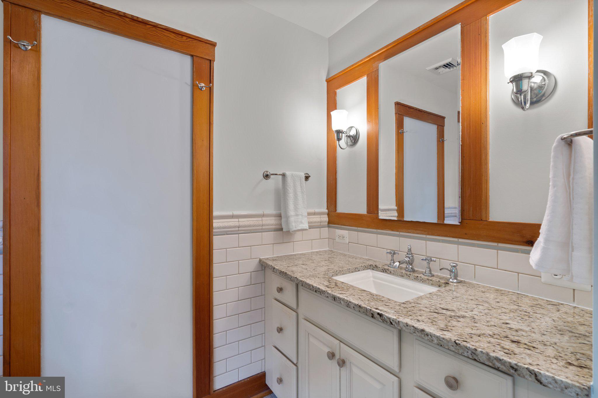 RETLAW TERRACE - Residential