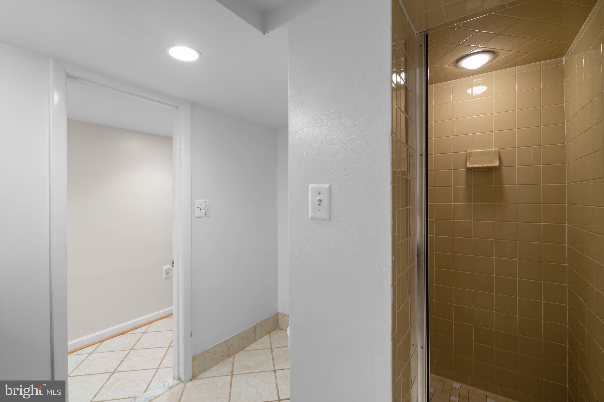 RETLAW TERRACE - Residential